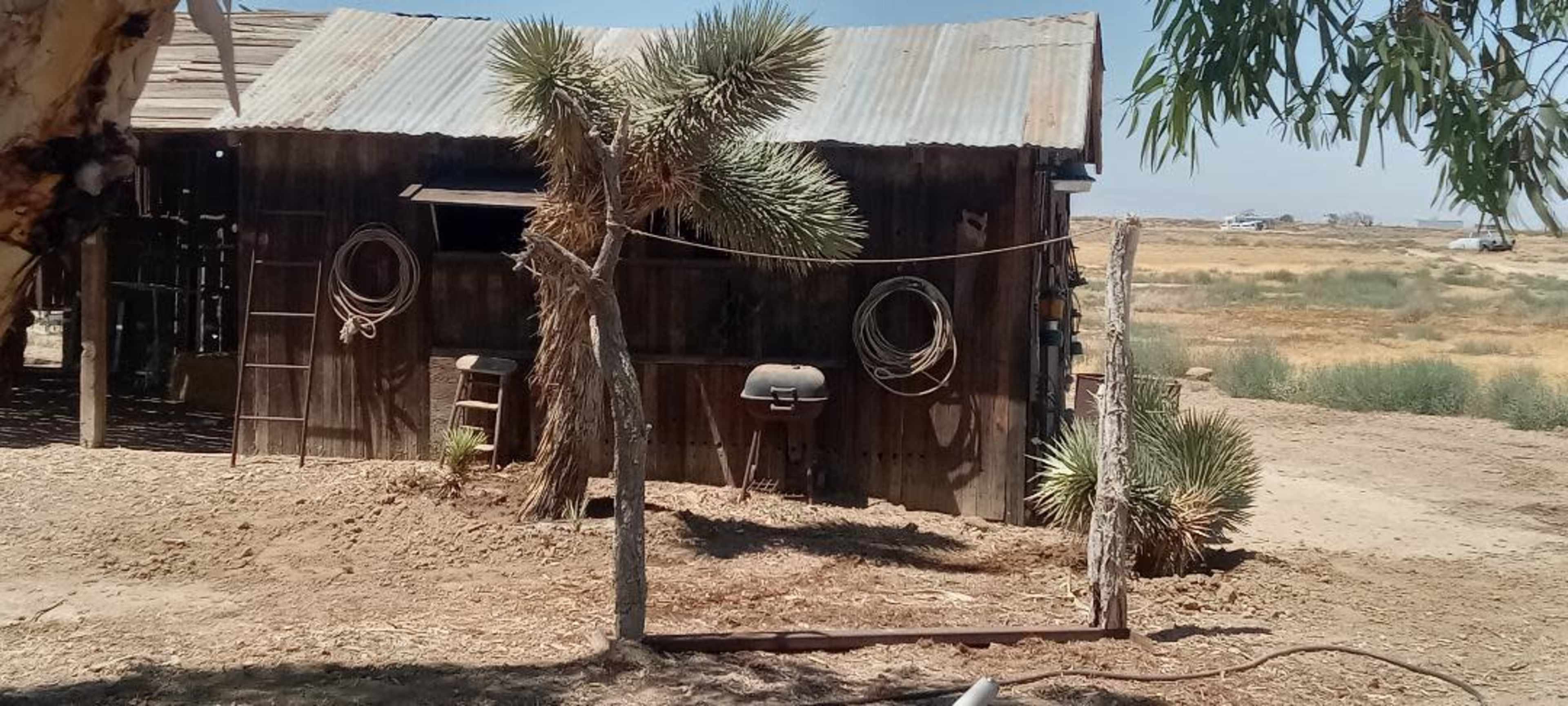 Authentic Cabin, Ranch, Desert, and Rustic Farm Image in , Lancaster, CA