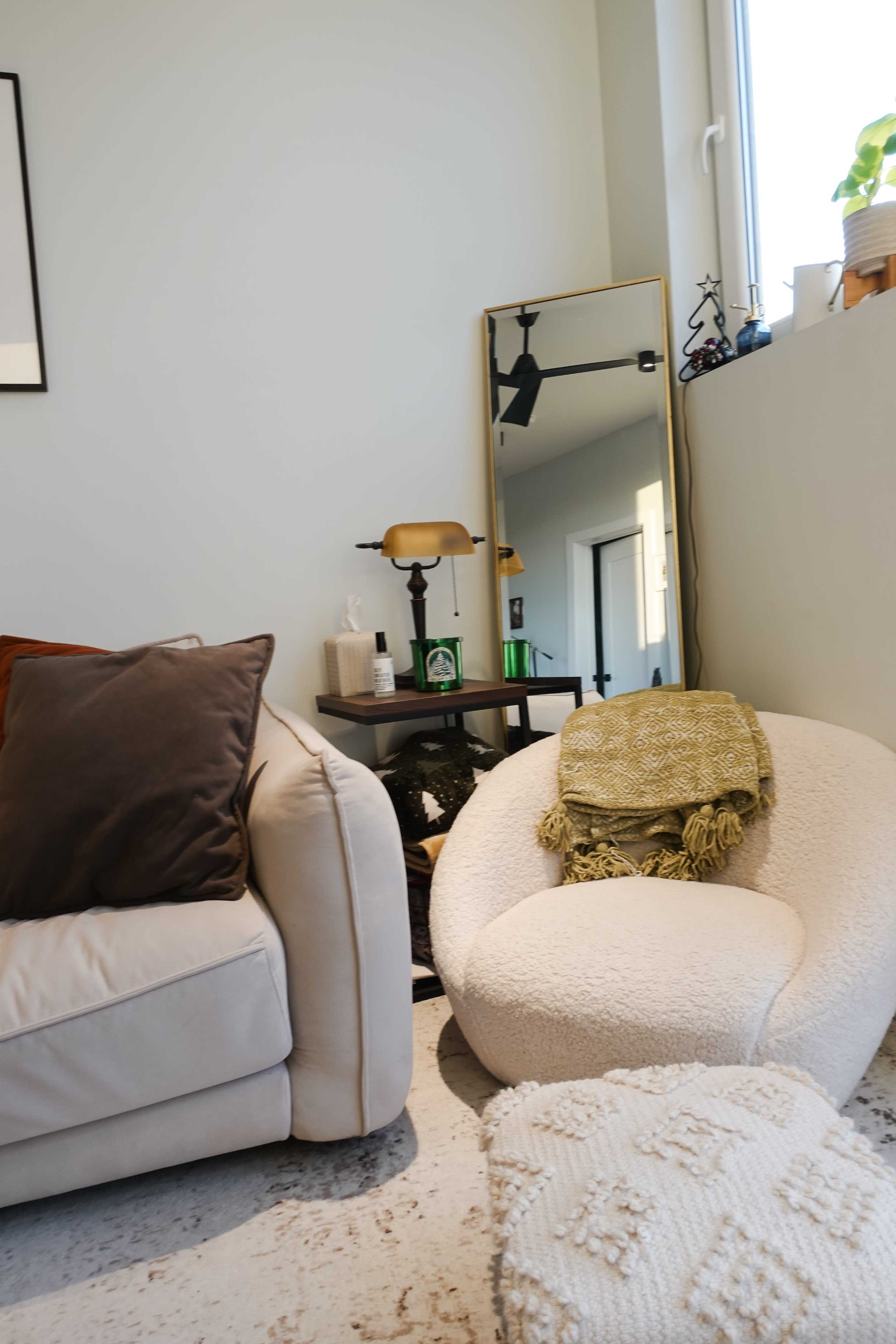 Airy skyline view apartment, kitchen, outdoor space Image in North Philadelphia, Philadelphia, PA