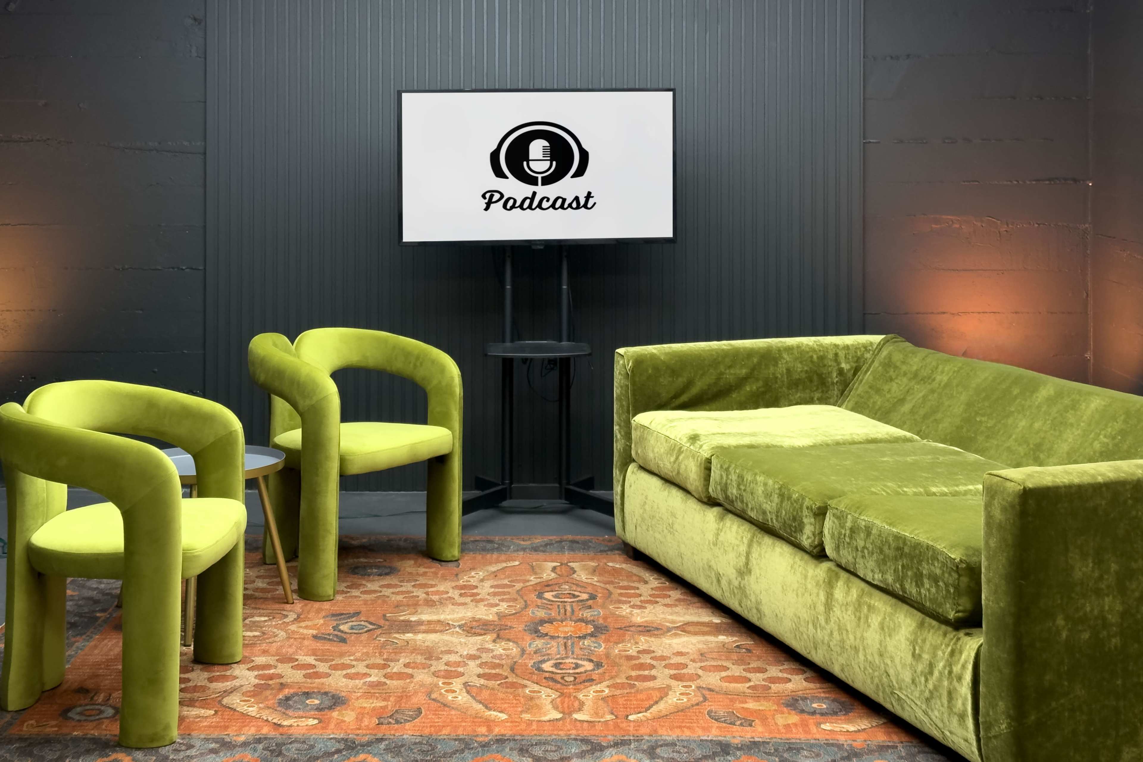 Creative Lounge & Meeting Space Image in Sawtelle, Los Angeles, CA