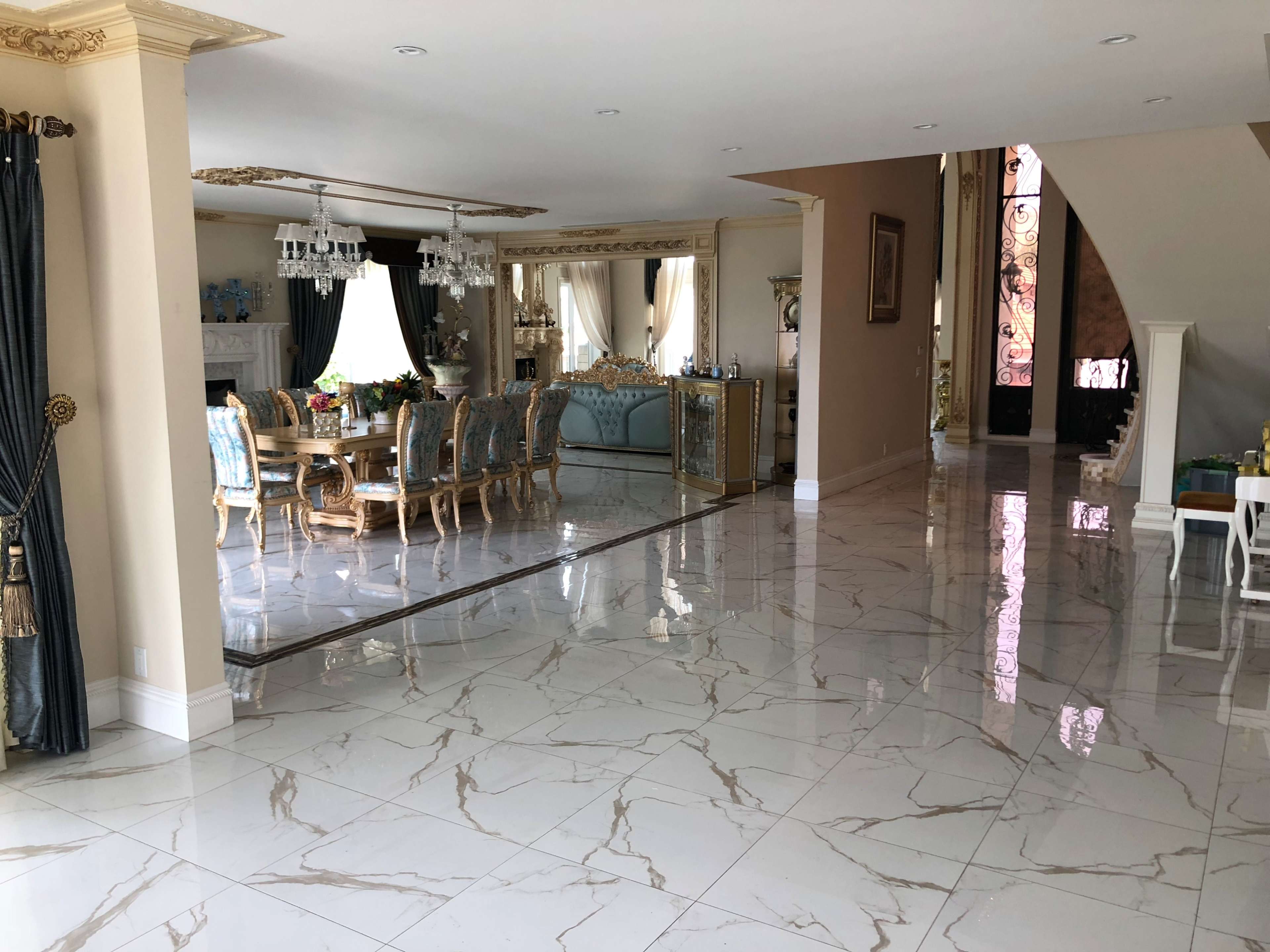 Luxury Burbank mansion with pool and unobstructed view Image in Burbank, Burbank, CA