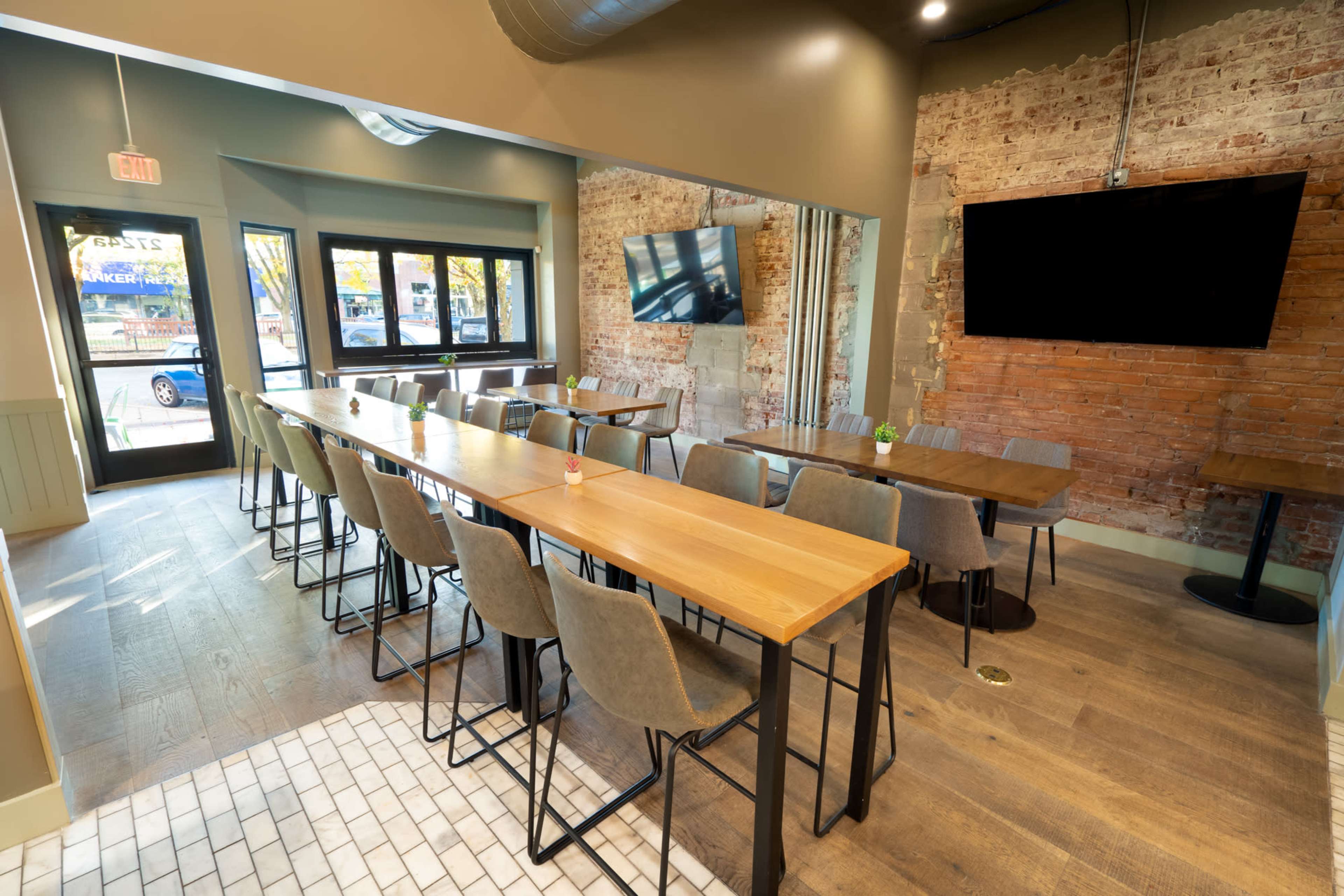 Charming venue on Hyde Park Square Image in Hyde Park, Cincinnati, OH