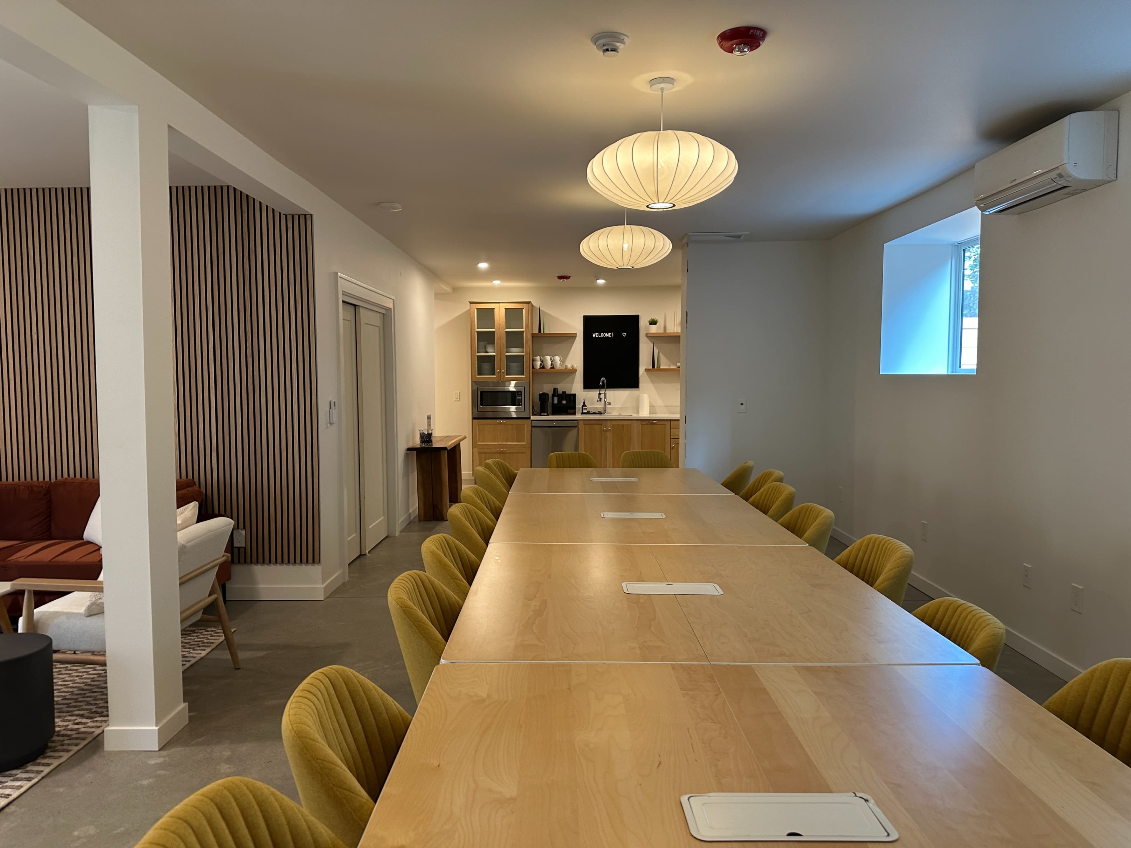 Contemporary Upper Queen Anne Meeting Space Image in East Queen Anne, Seattle, WA