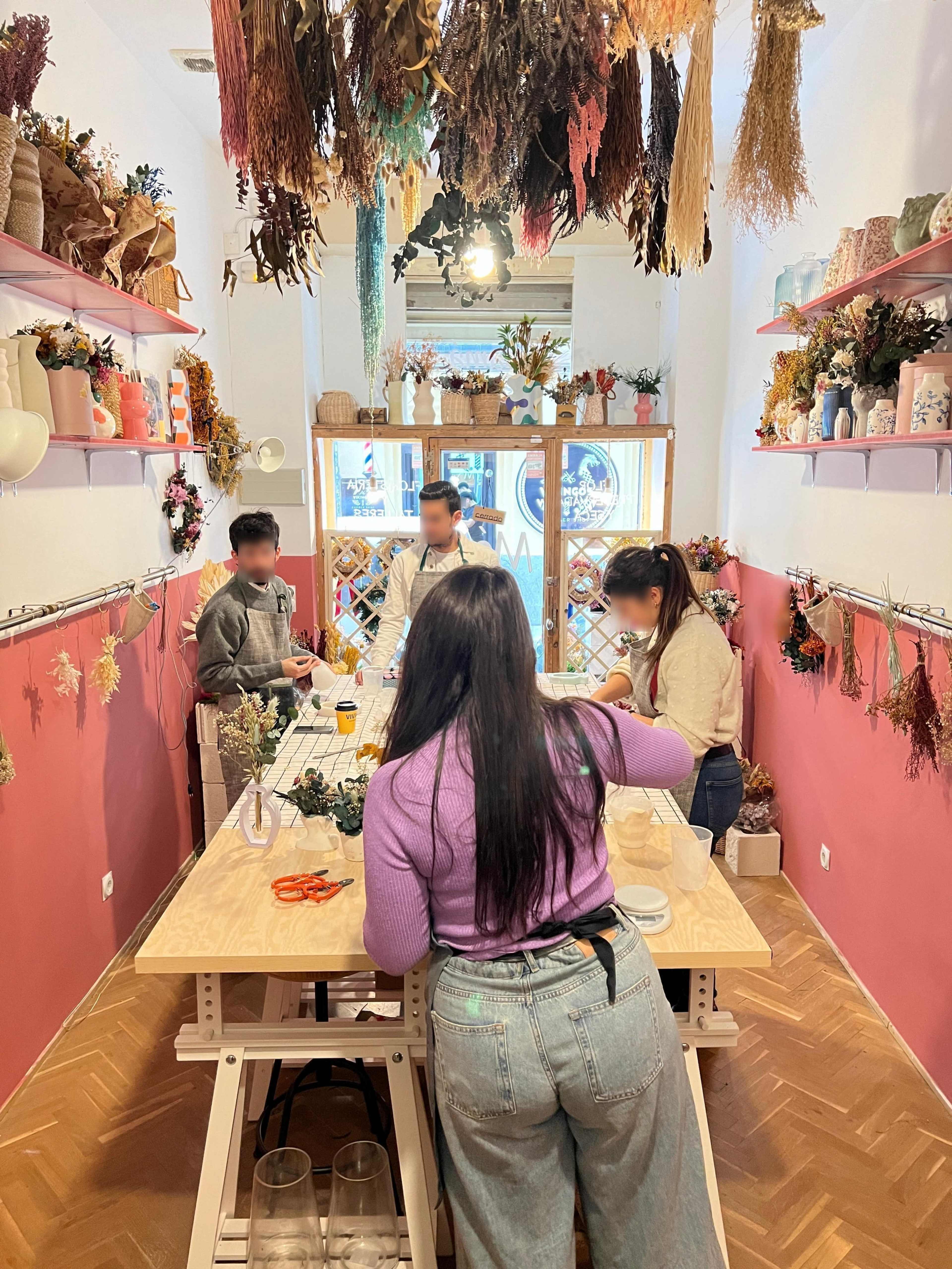 Taller céntrico con acceso directo a la calle Image in Embajadores, Madrid, M