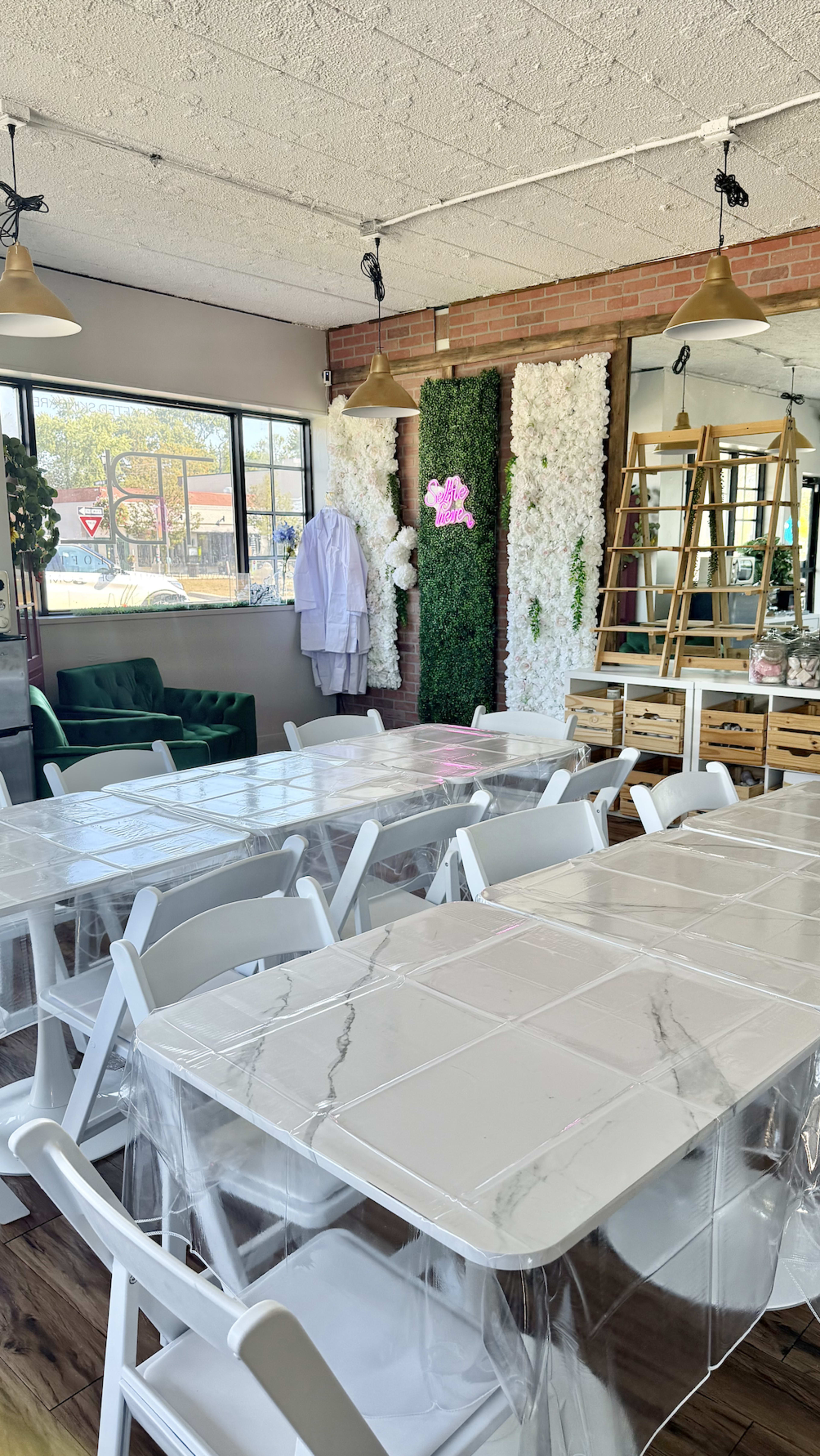 Intimate Classy Creative Masterclass/YouTube Flex Space Image in Grosse Pointe Woods, Grosse Pointe Woods, MI