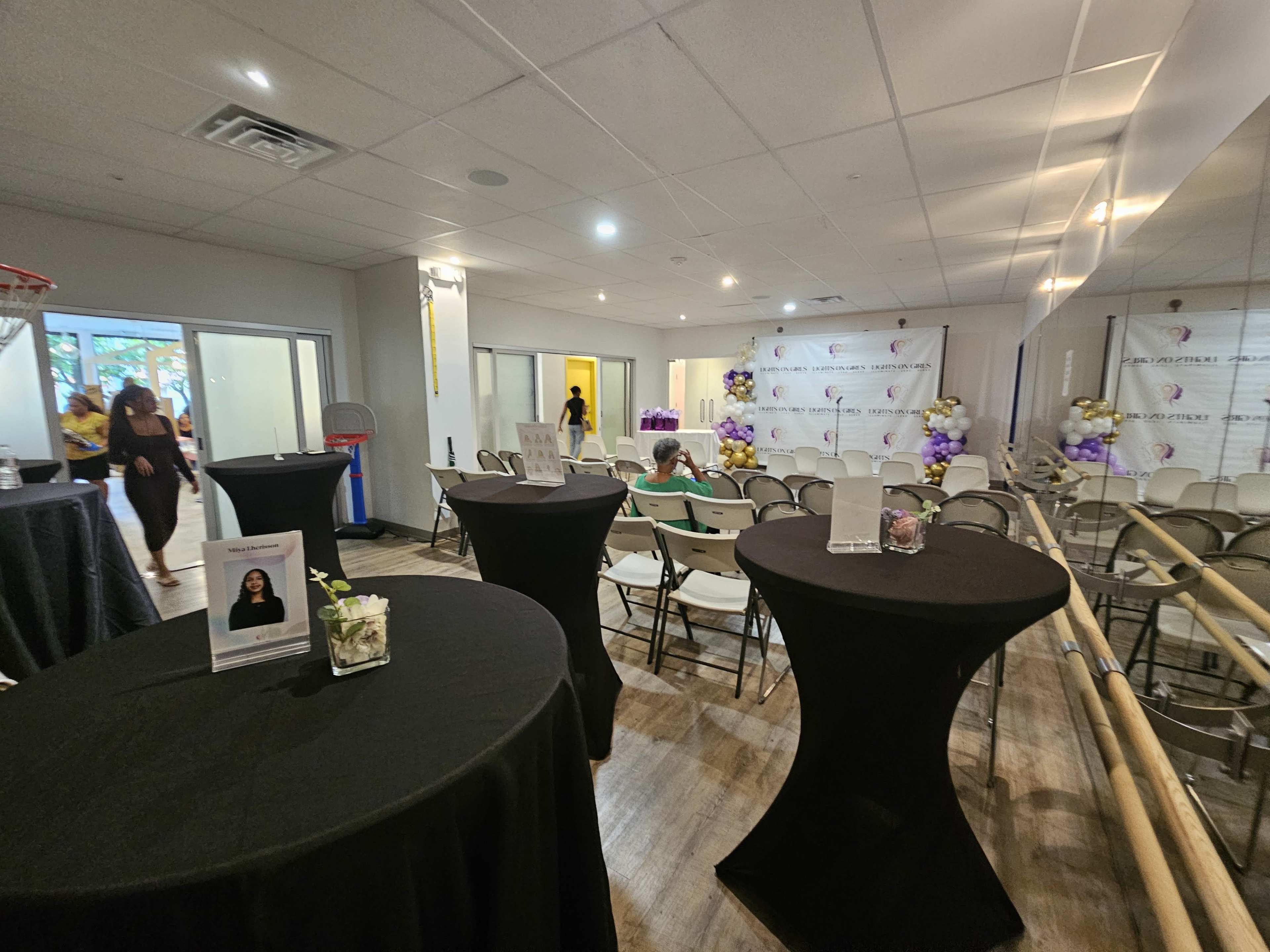 Spacious Dance Studio with Mirrors, Barres & Kids’ Play Access — Great for Classes, Parties, Fitness Events, Workshops, or Meetings. Image in University Drive, Coral Springs, FL