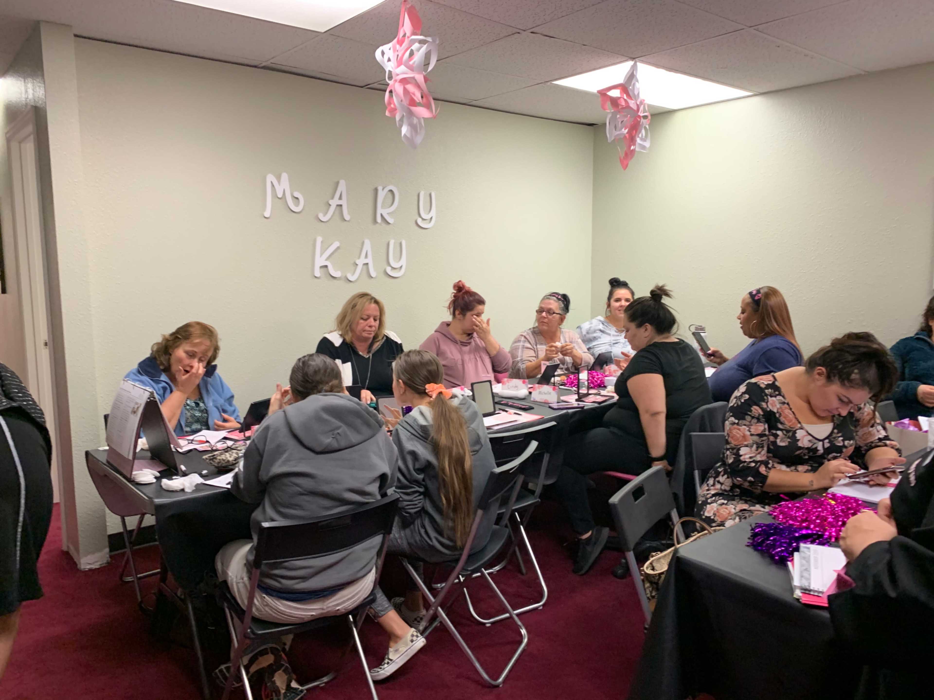 Lakewood Studio – Central & Convenient Image in Greenbriar - Cloverdale, Lakewood, CO