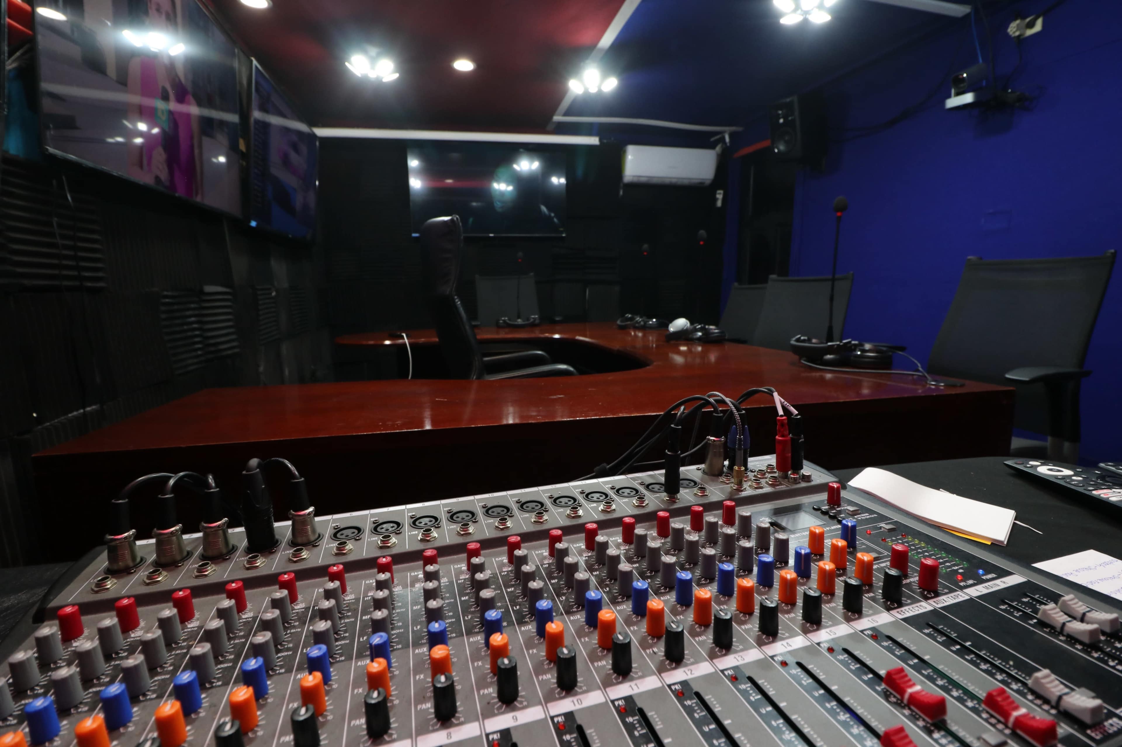 Broadcast-Ready Radio & Podcast Studio | 5 Mics | Columbus East Side Image in Brandywine, Columbus, OH