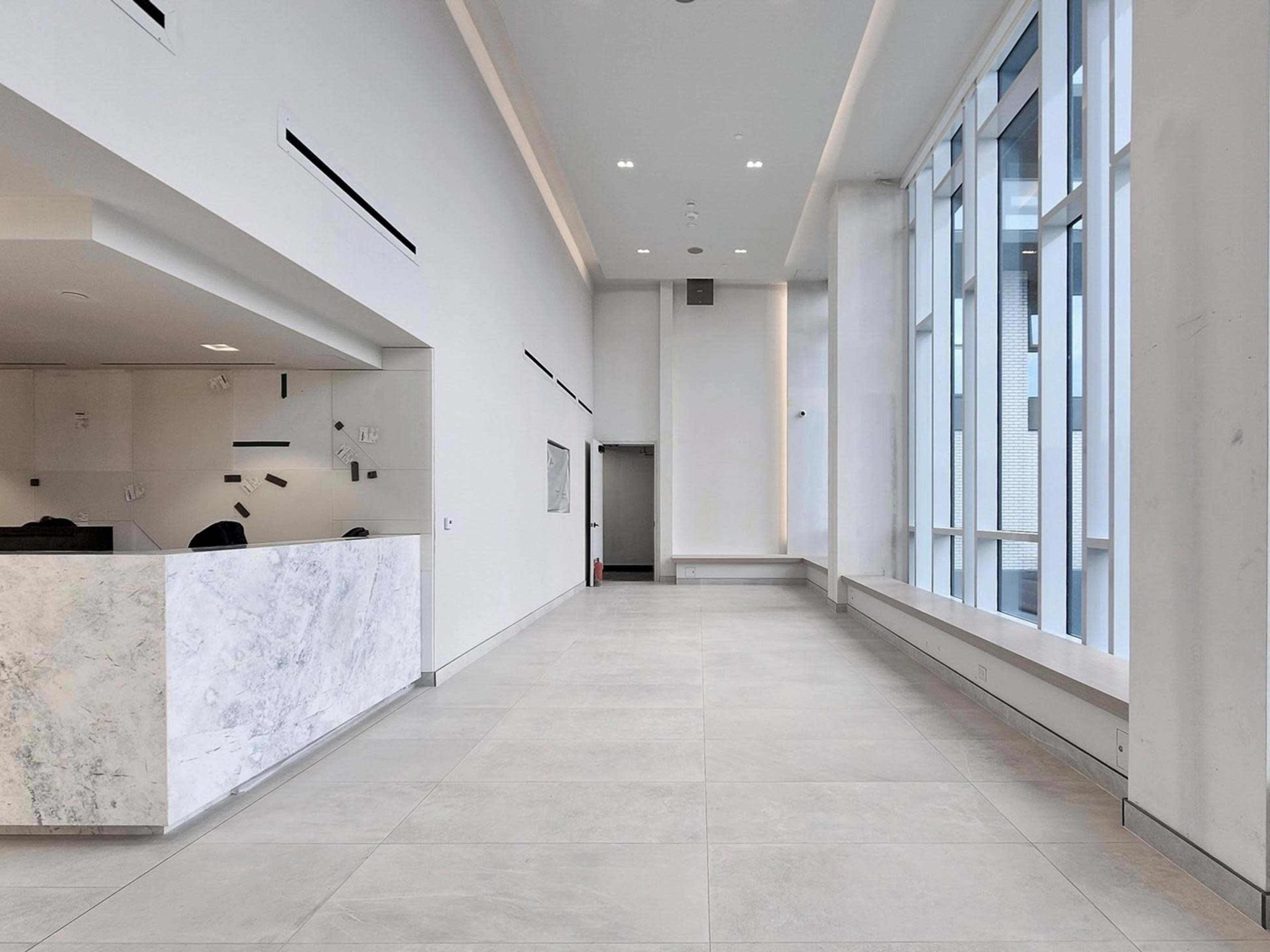 Urban Luxe Retreat: 2-Bedroom + Den Condo with High-End Amenities Image in Islington - City Centre West, Etobicoke, ON
