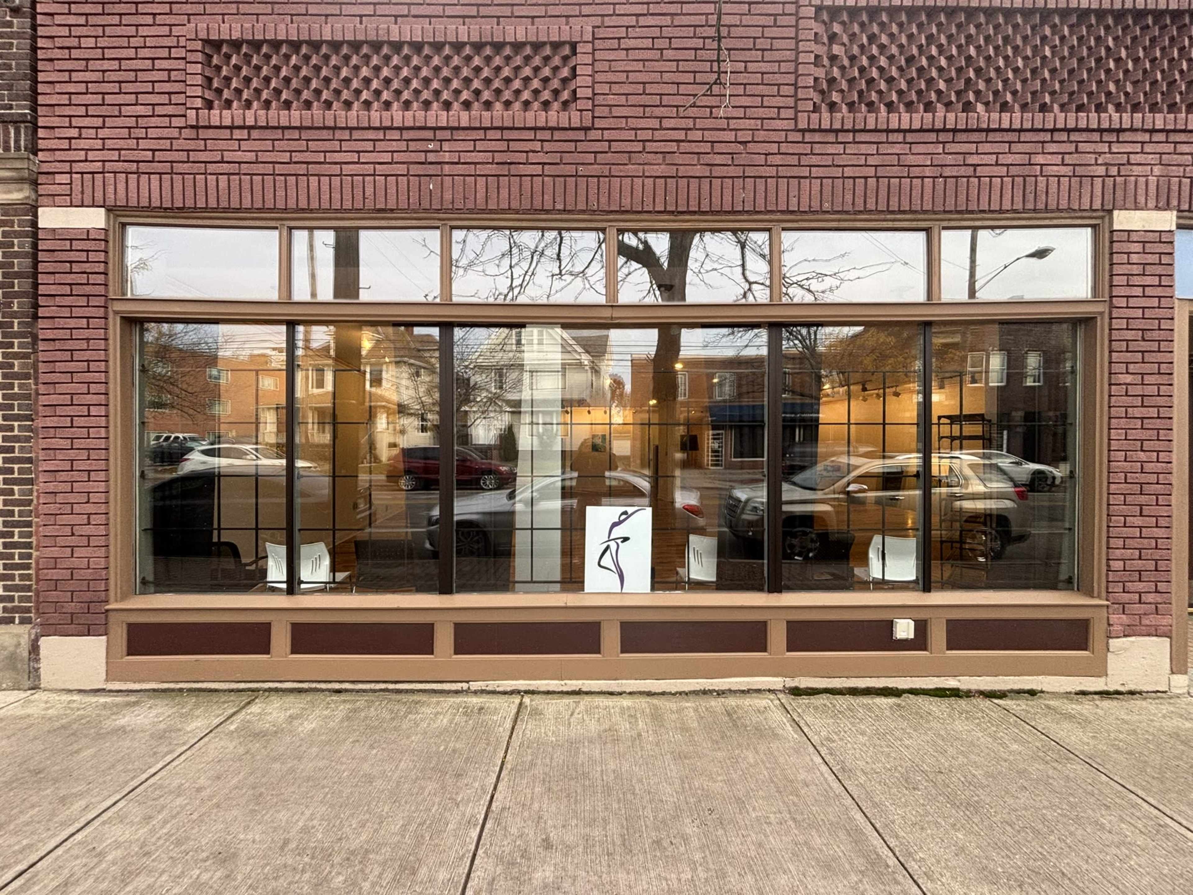 Spacious Studio with Natural Light and Beautiful Hardwood Floors Image in Buckeye - Shaker, Cleveland, OH