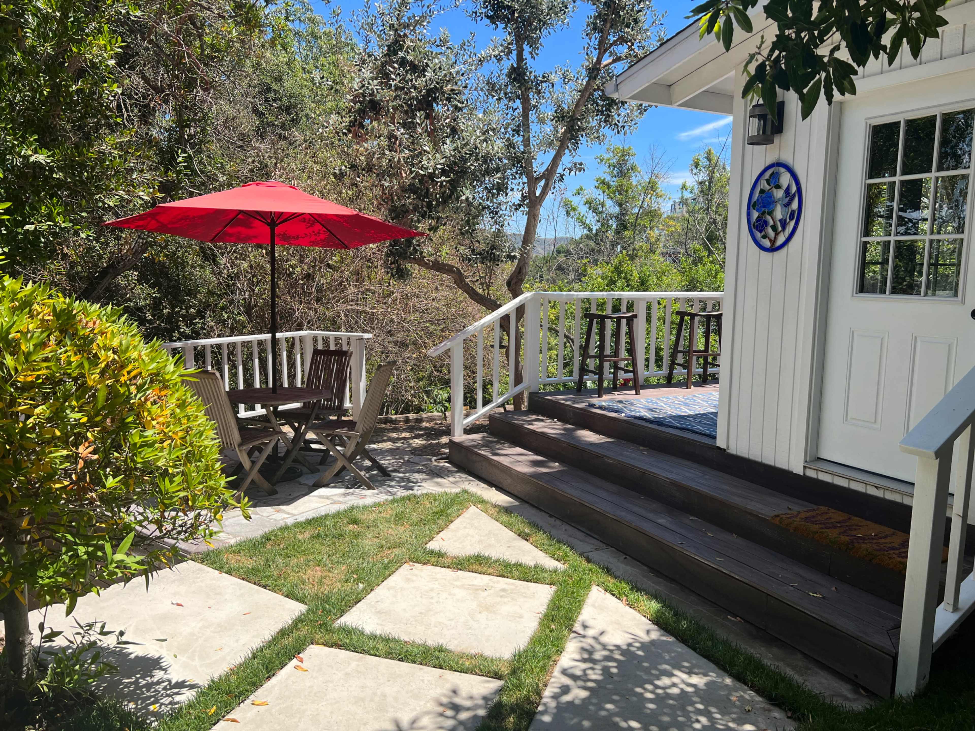 Farmhouse Themed Guesthouse w Outdoor Clawfoot Tub Image in Fernwood, Topanga, CA