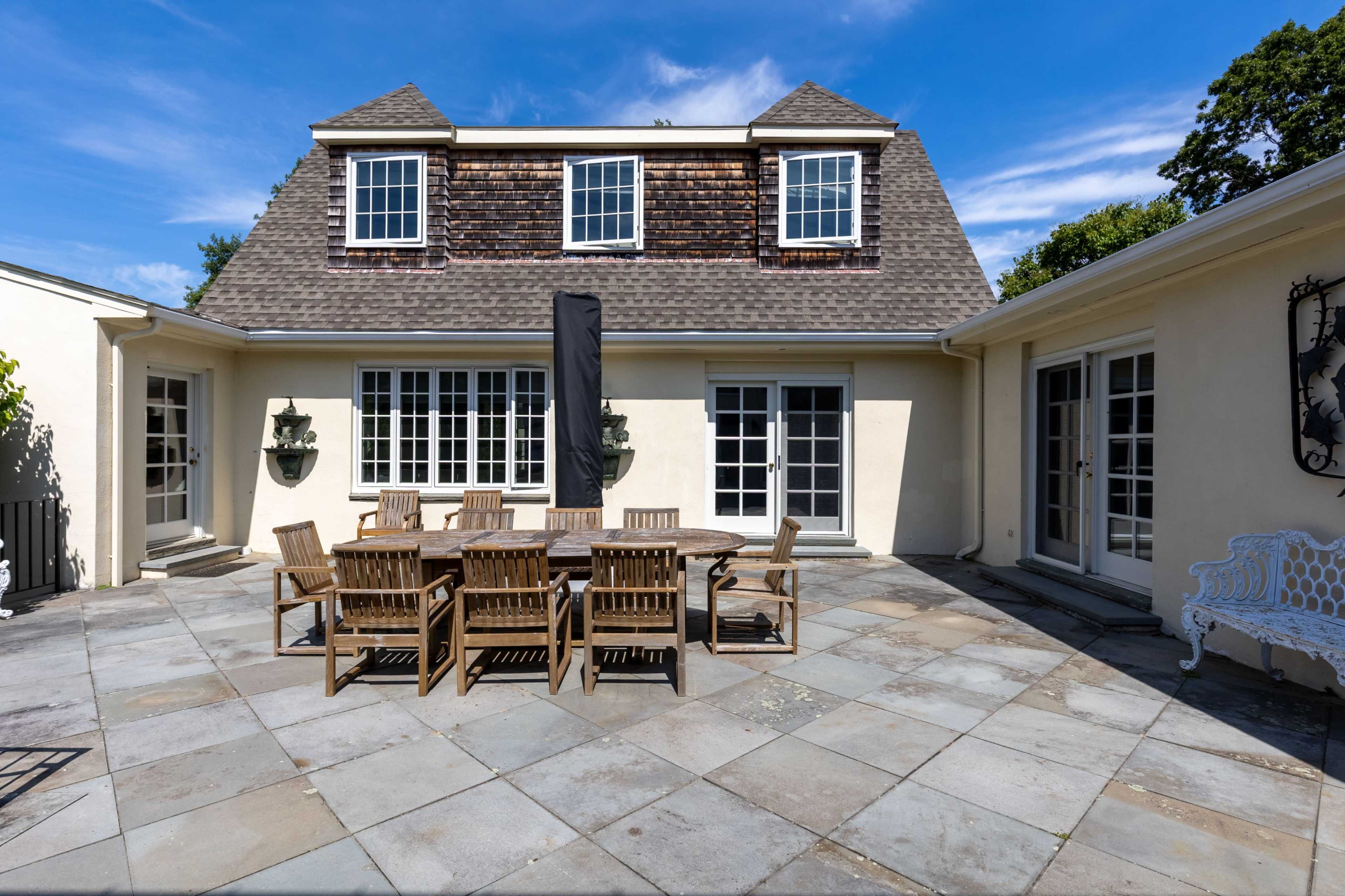 Large Country Equestrian Estate Image in Essex, Essex, MA