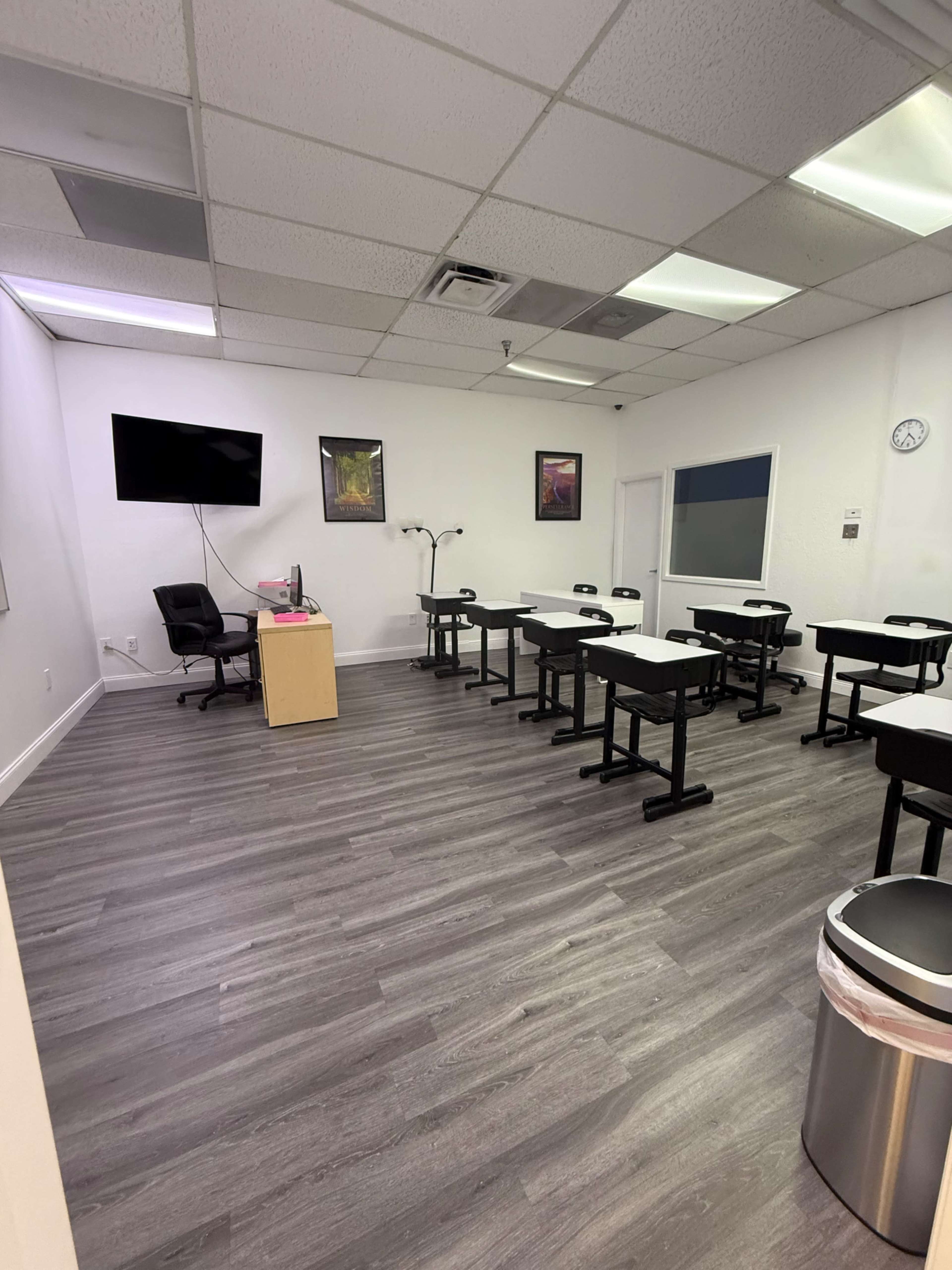 Bright, Modern Classroom & Creative Studio in Pembroke Pines Image in Pembroke Pines, Pembroke Pines, FL