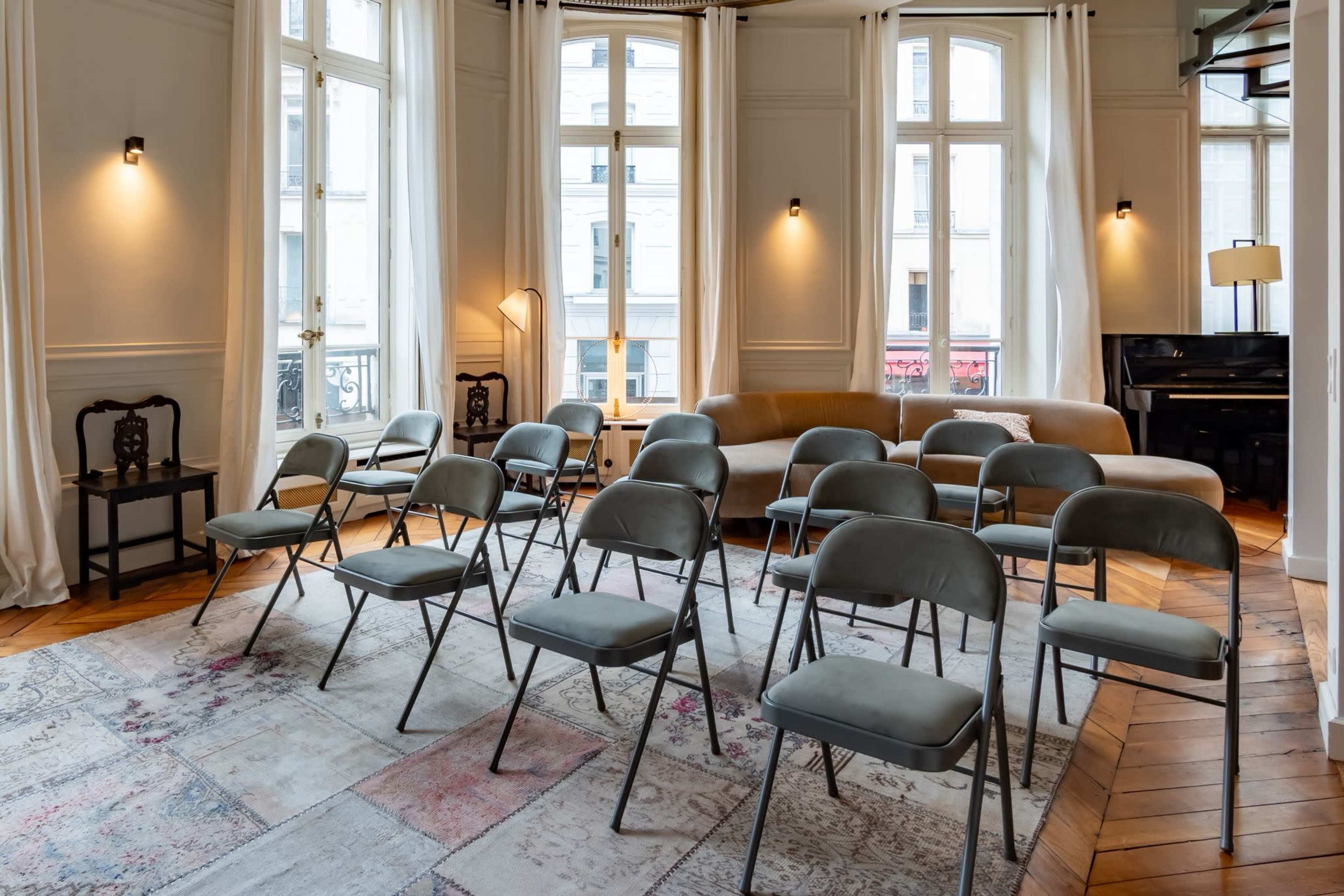 Bright, Elegant & Versatile Space for Photoshoots, Events, and Pop-Up Shops Image in Sentier, Paris