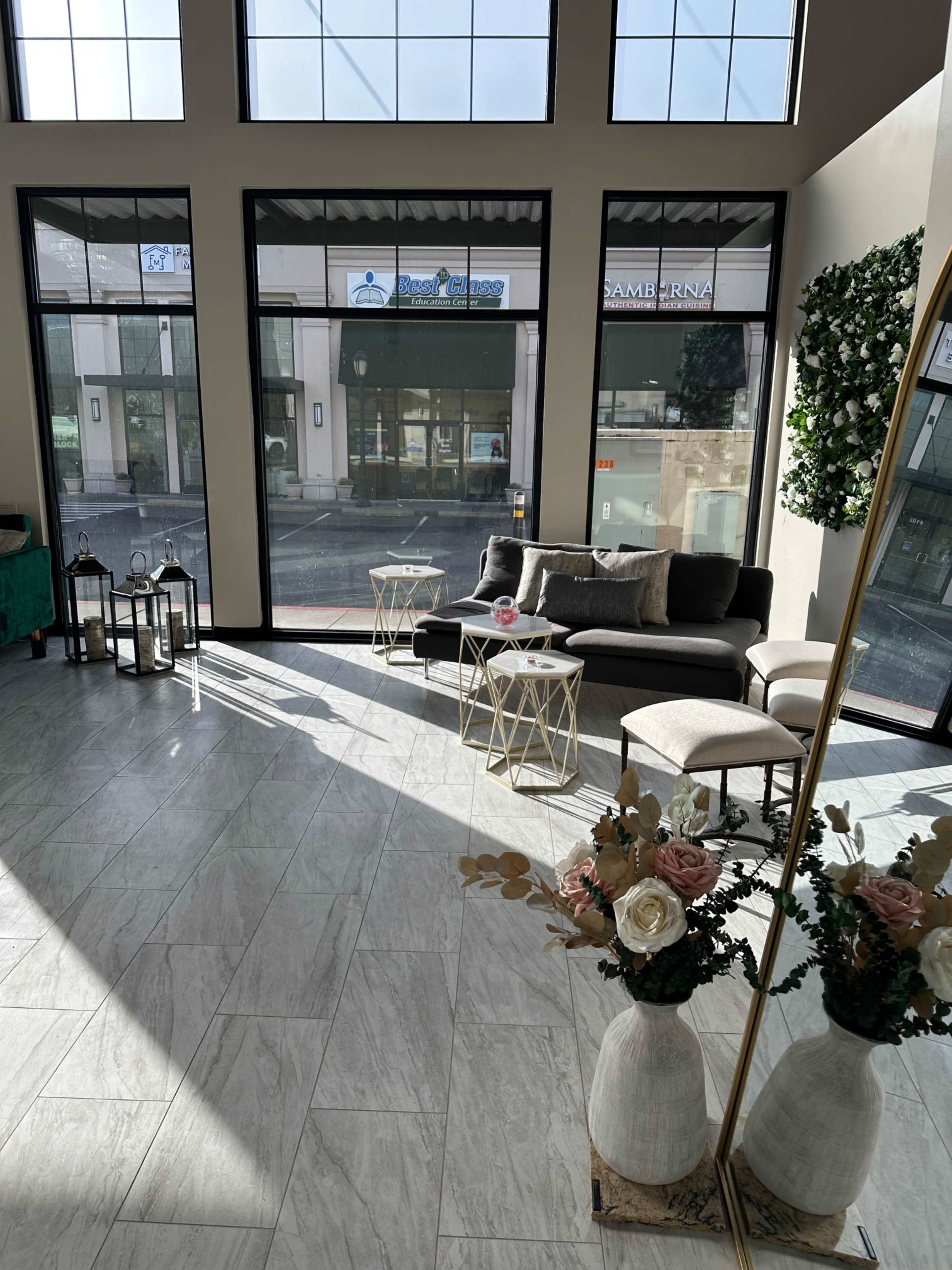 Upscale Headquarters Lounge Space Image in Bothell, Bothell, WA