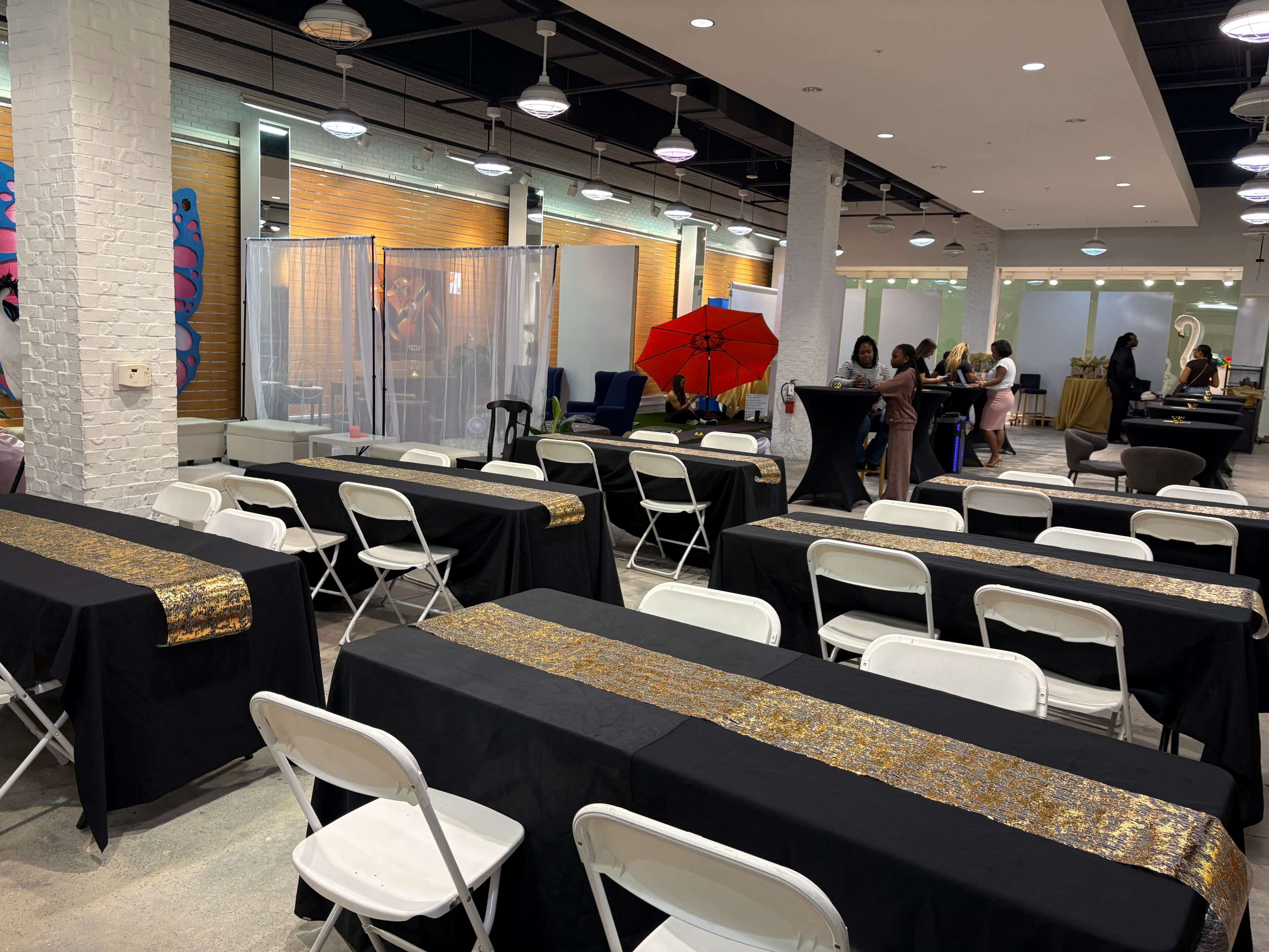 Modern Customizable Venue & Photography Studio in the Heart of Orlando Image in Colonial Town Center, Orlando, FL