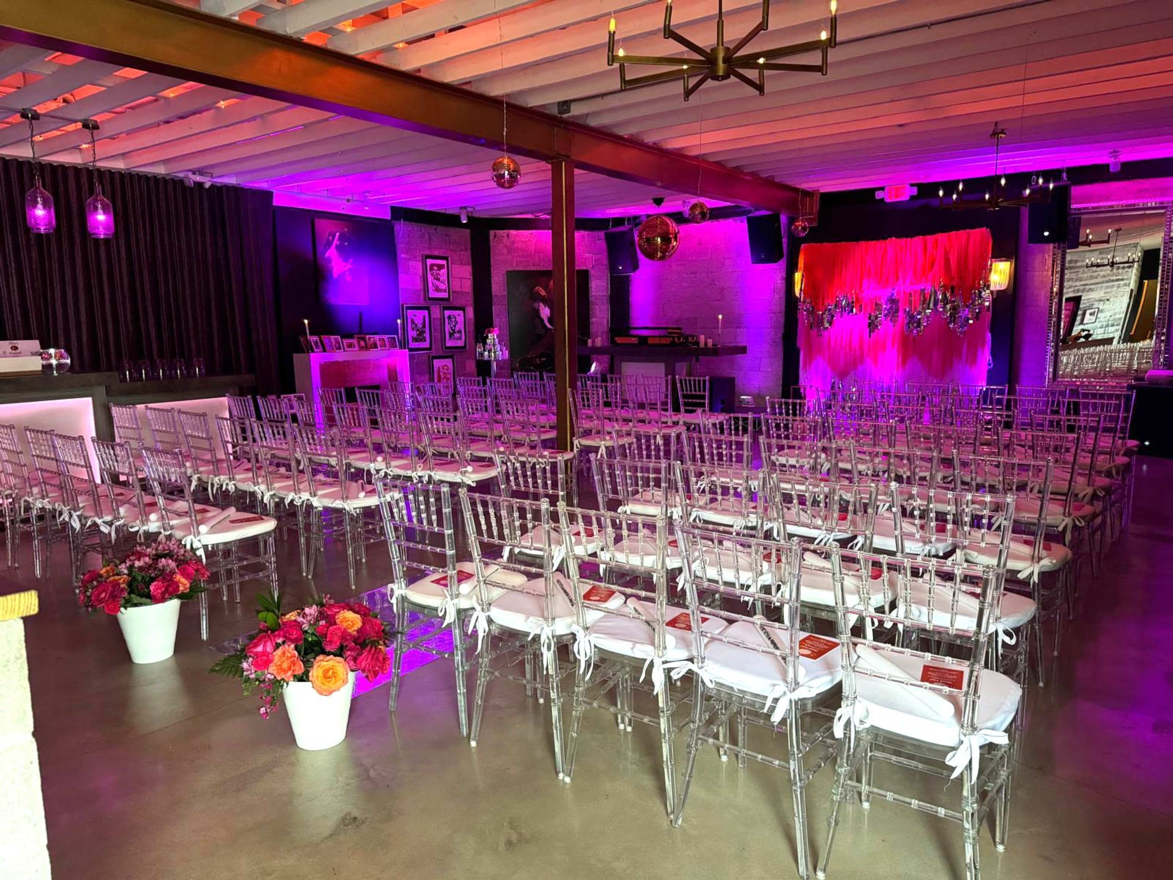 Elegant, Stylish, Indoor and Outdoor, Centeral Image in Little River, Miami, FL