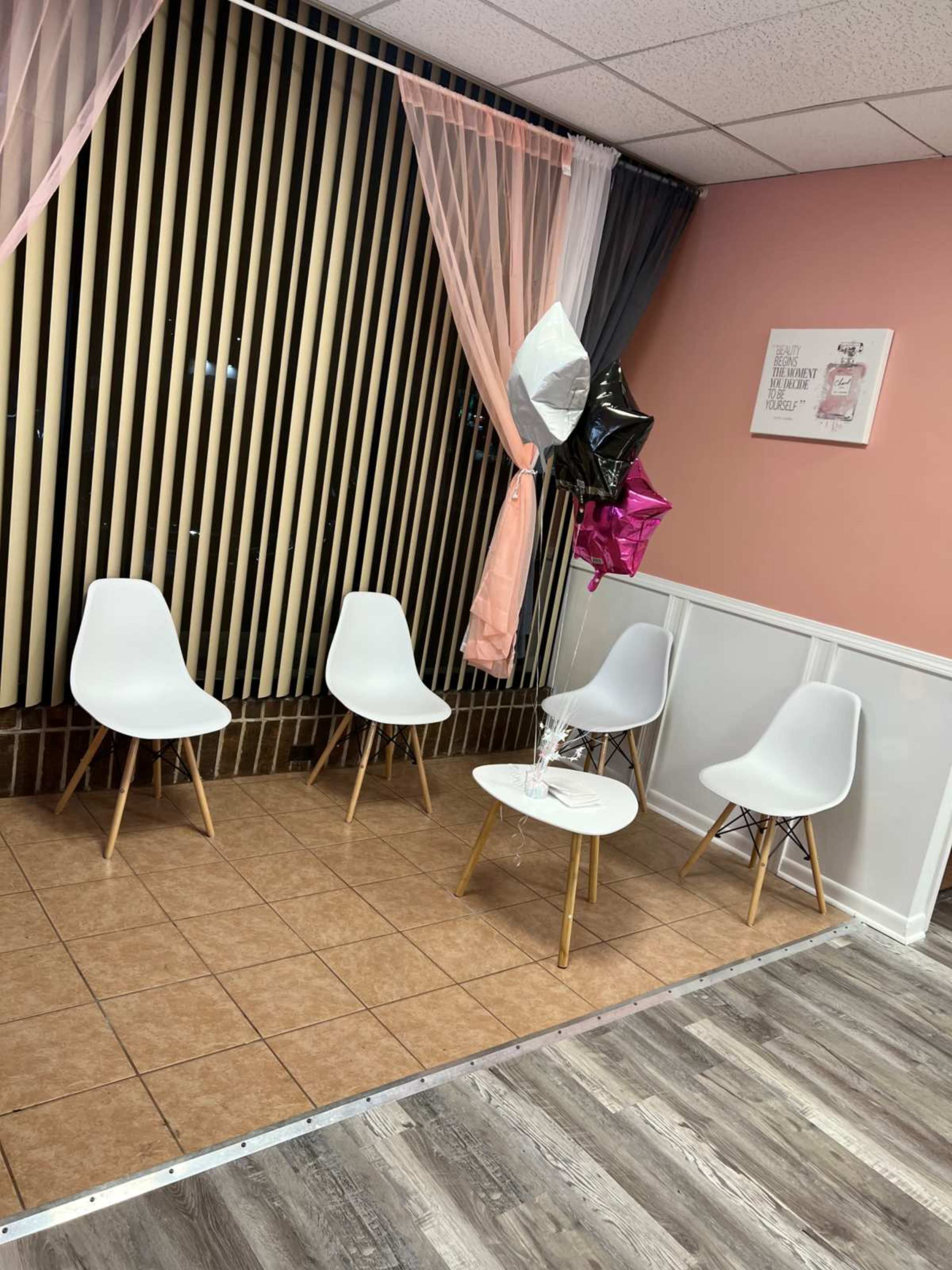 Beauty Bar for Studio Action Etc. Image in Palos Township, Hickory Hills, IL