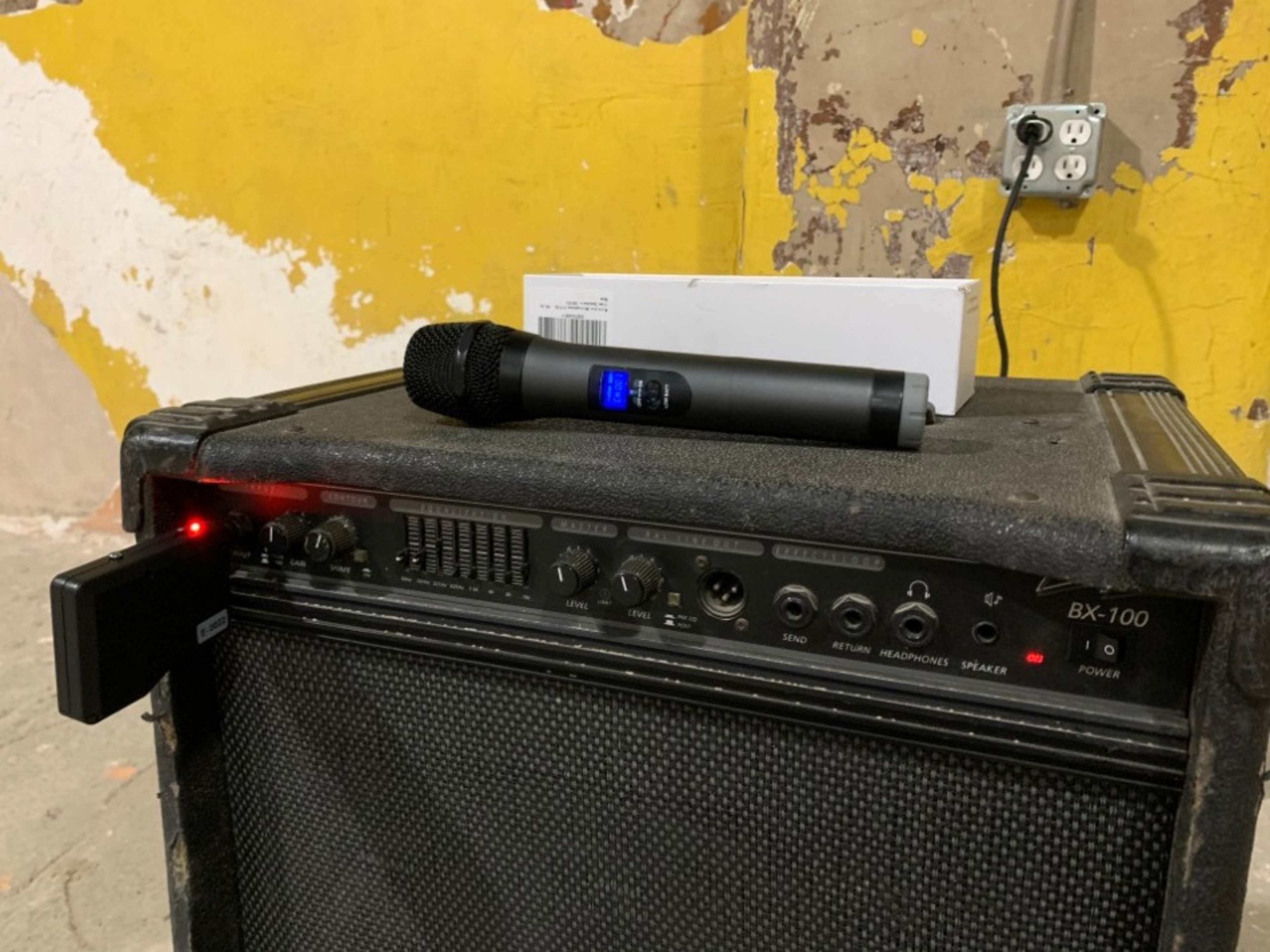 Wireless microphone and bass amplifer