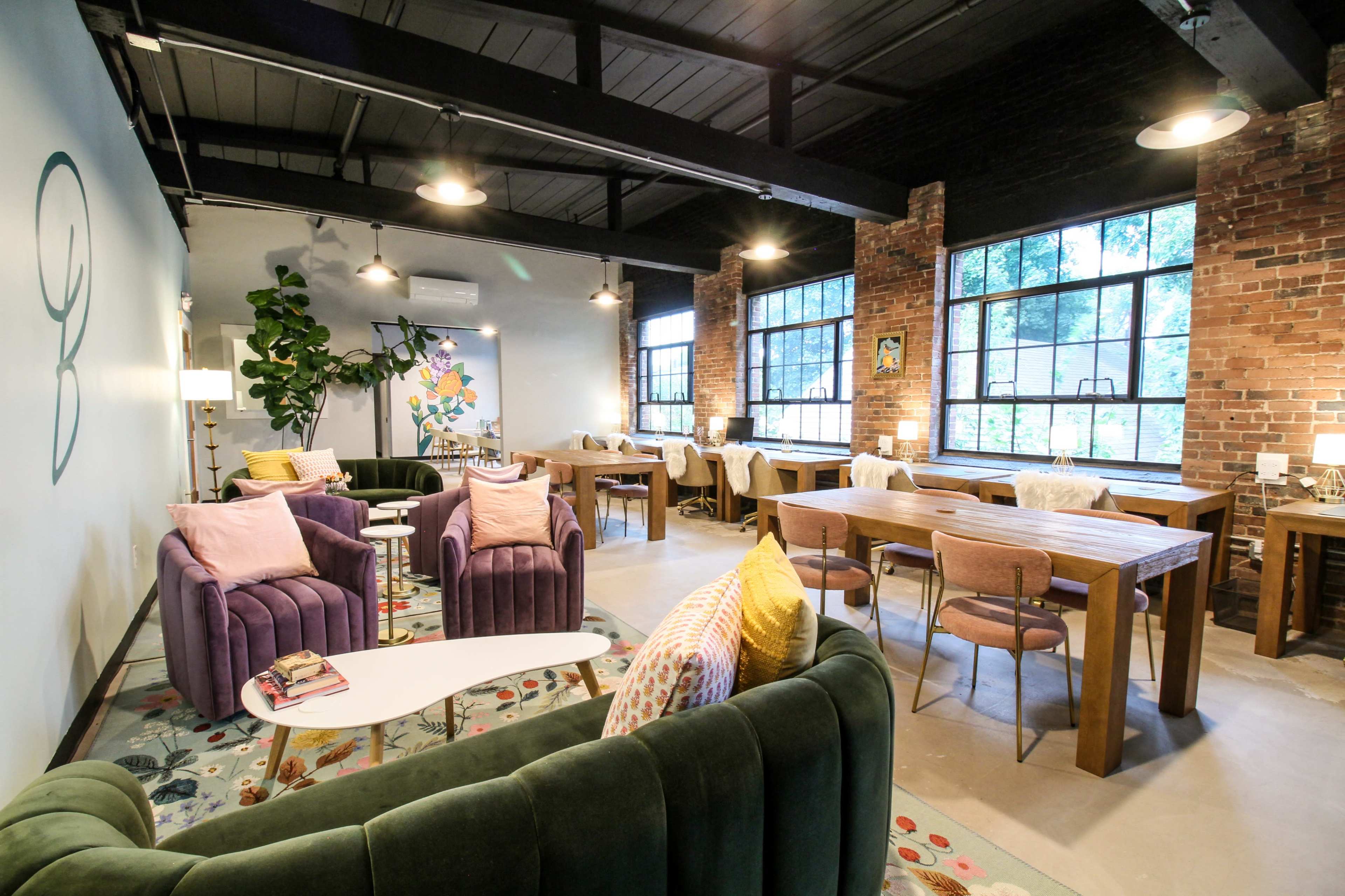 Historic Mill Elegance: Bright, Spacious, Inspiring Suite Image in Amesbury, Amesbury, MA
