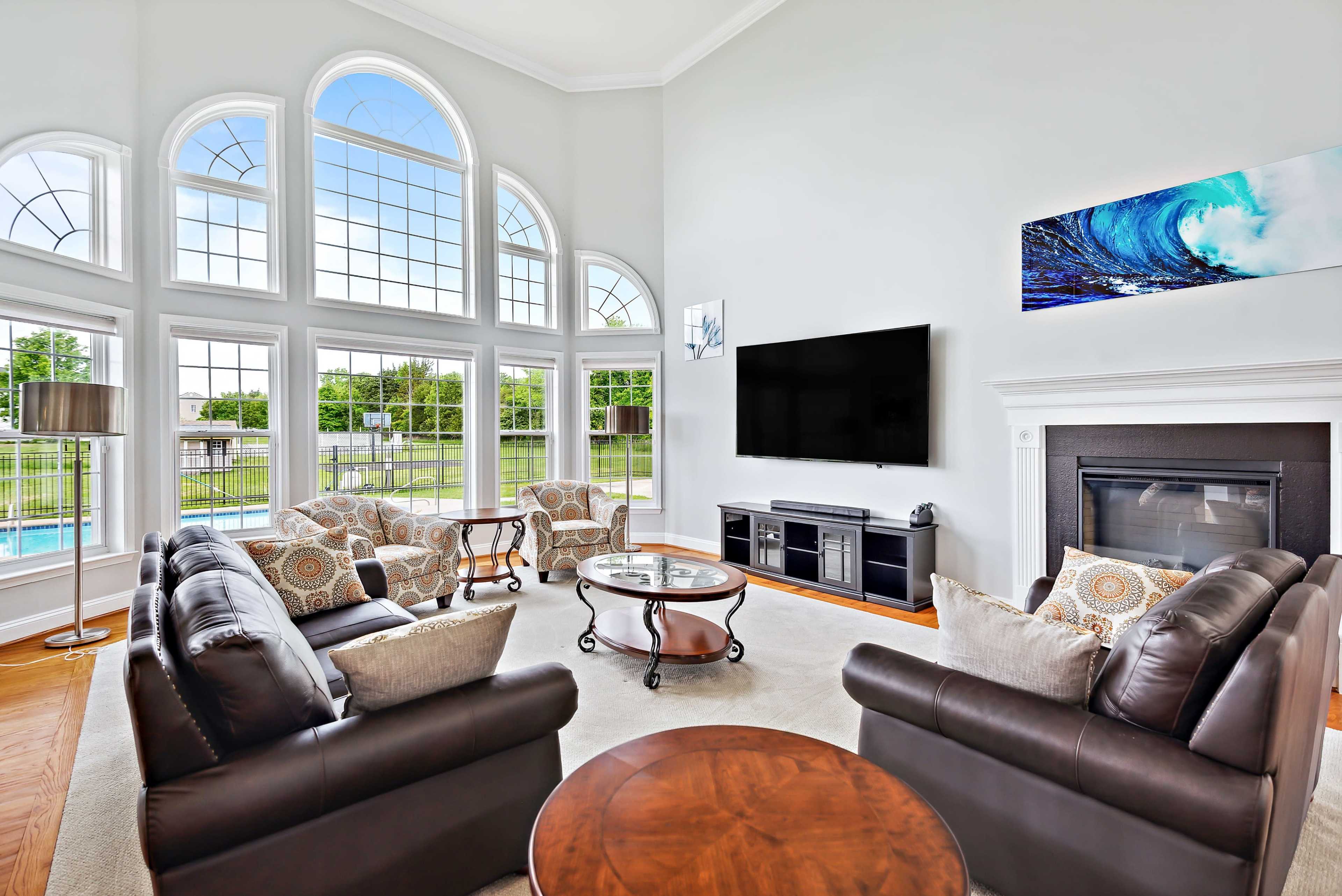 5-Bed Corporate Rental with Pool and Office Space Image in Clinton, Clinton, MD