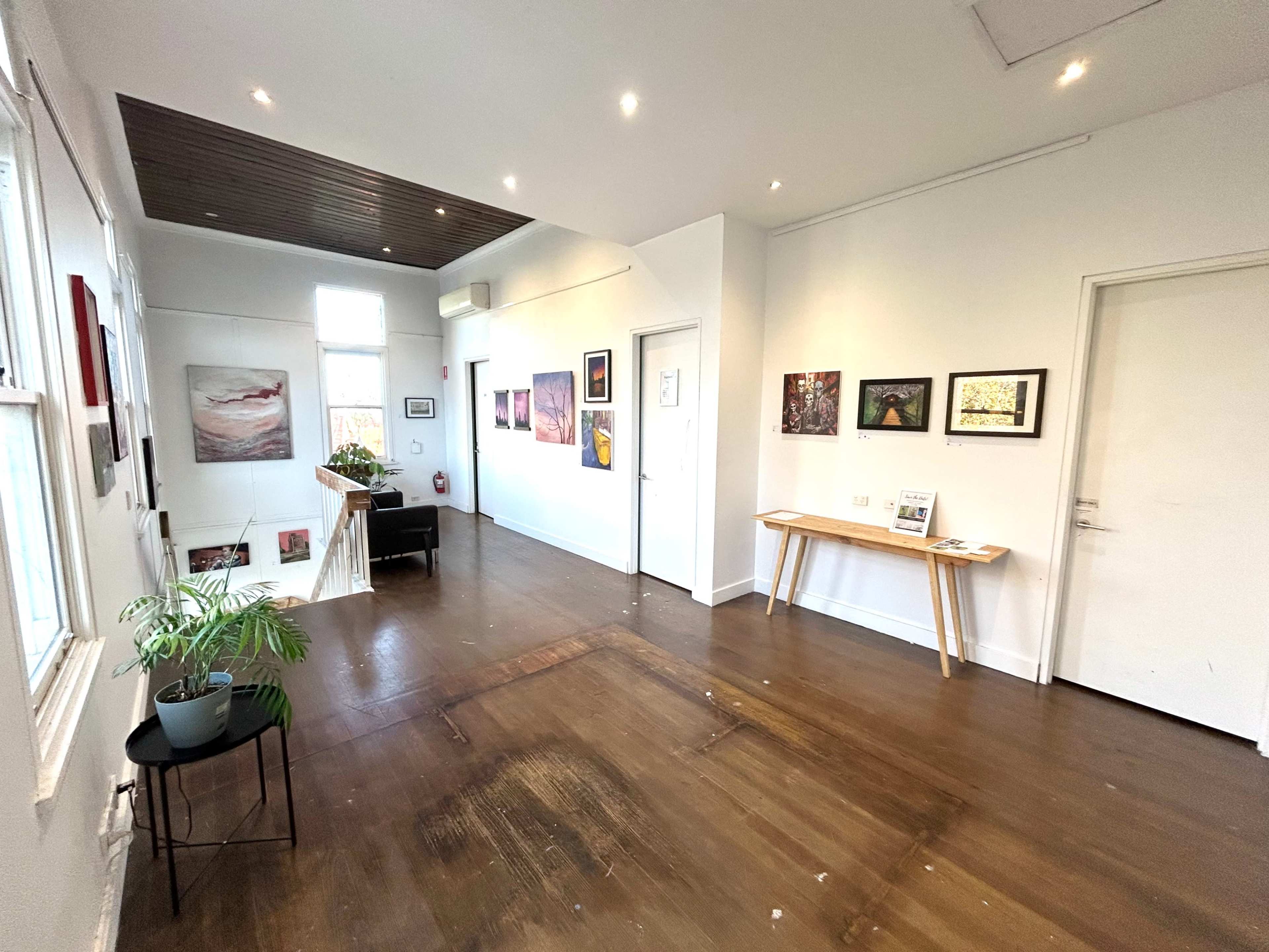 Gallery 3 Image in Kew, Kew, VIC