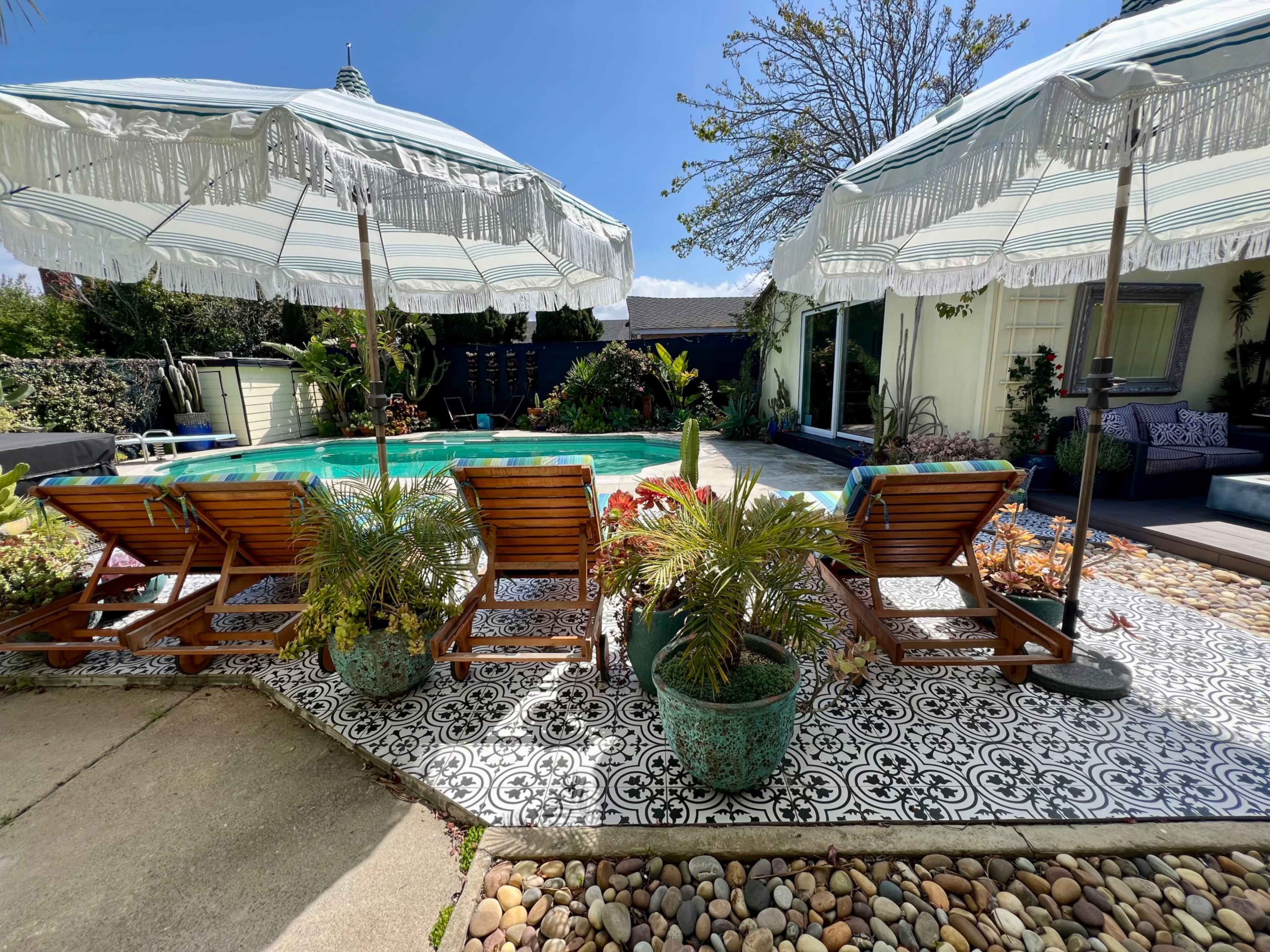 Mid-Century California Ranch Family Home with Pool Image in Crenshaw, Los Angeles, CA