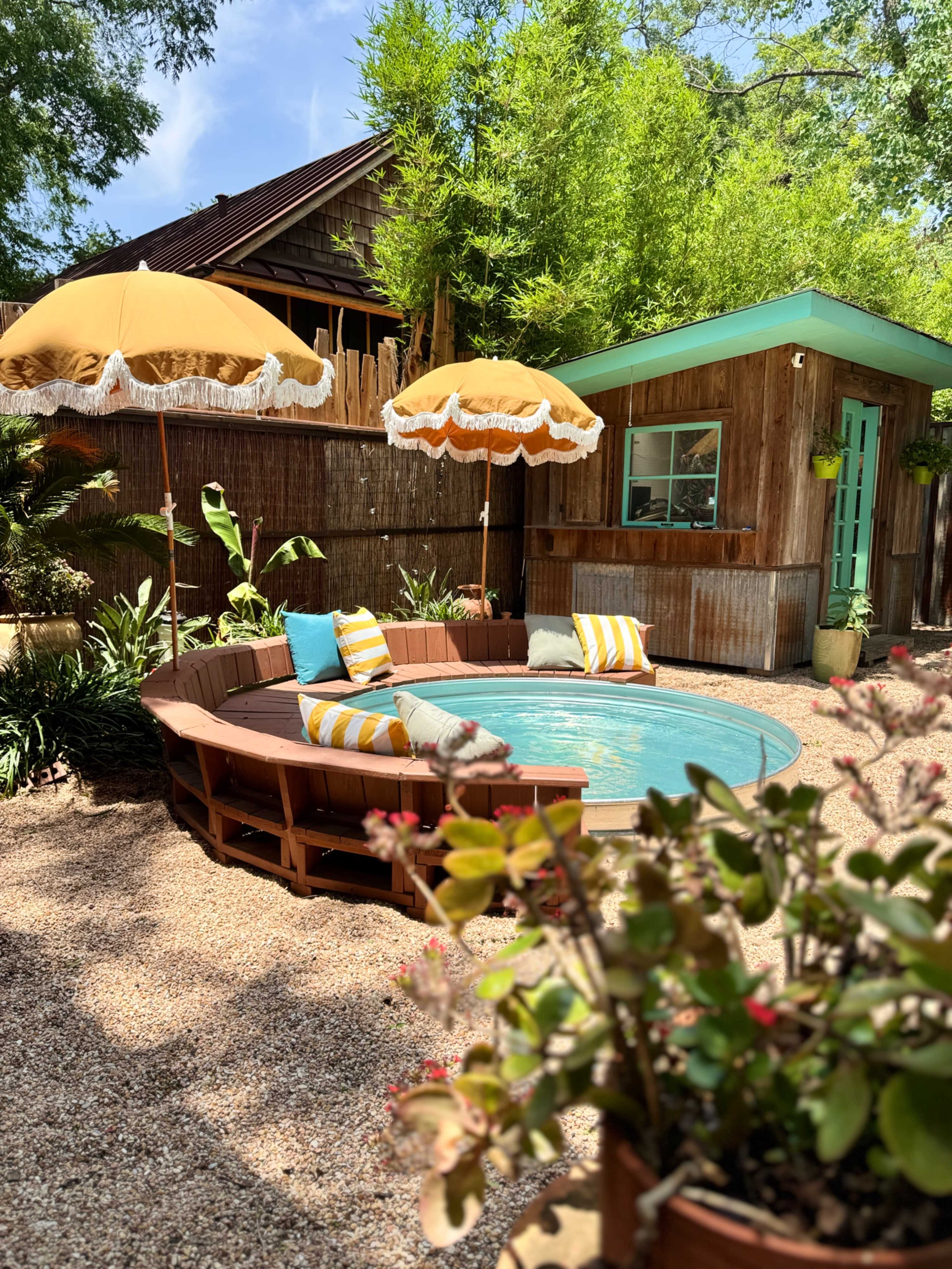 Transport to San Miguel de Allende Image in East Cesar Chavez, Austin, TX