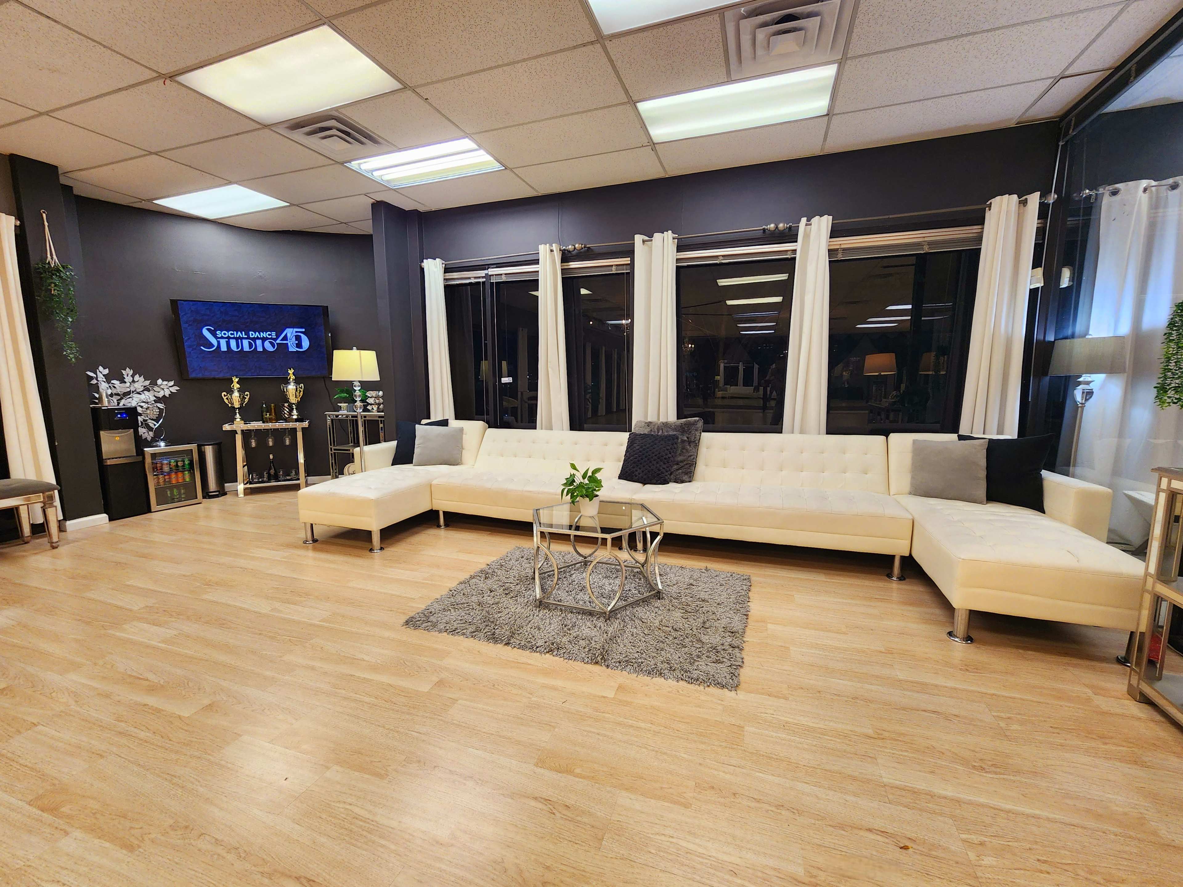 Upscale Dance Studio & Elegant Event Venue | Open Layout, Pro Sound, Ample Parking | Woodlands/Spring Area Image in Houston, Spring, TX