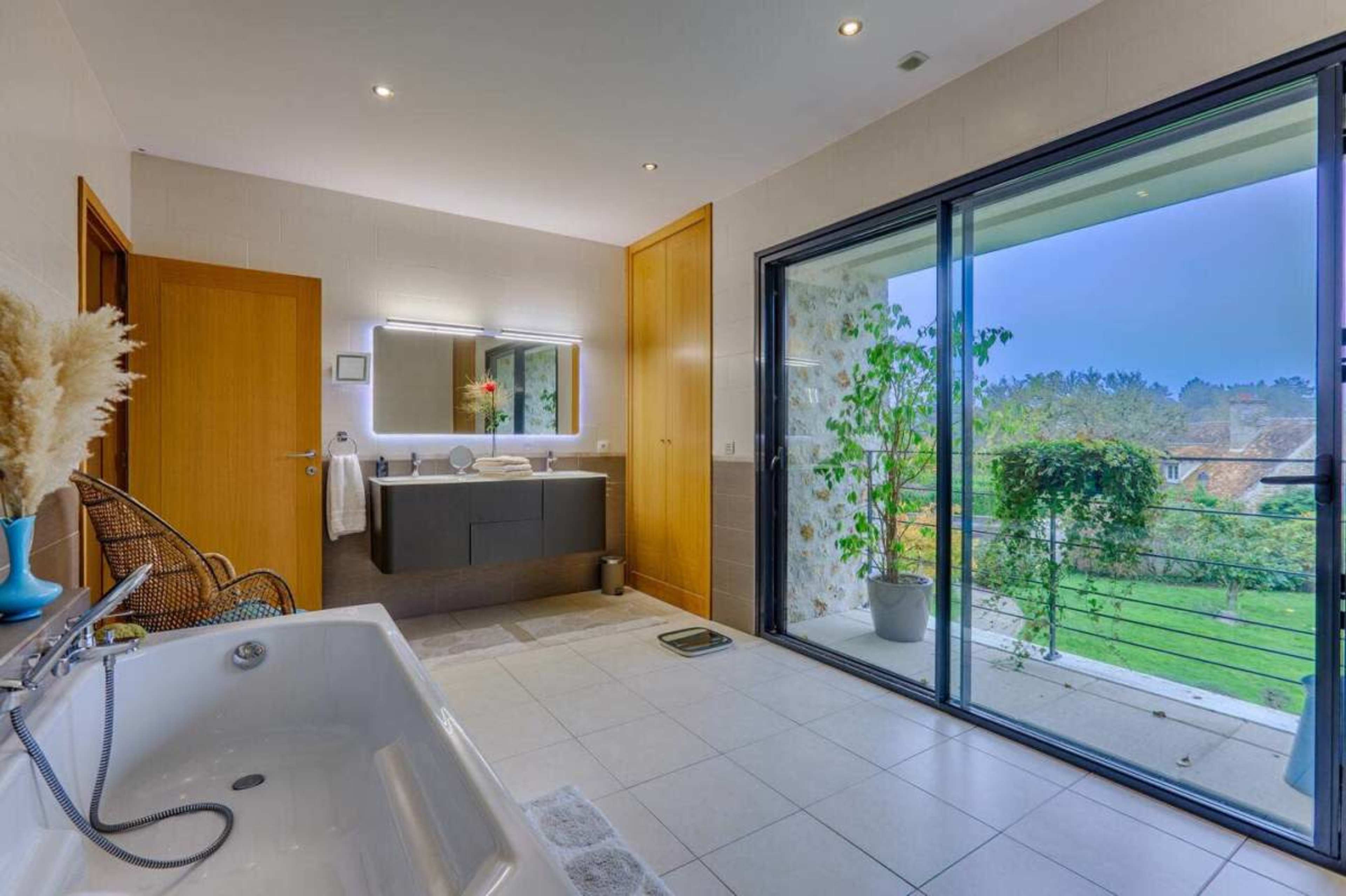 Villa luxe vallée de chevreuse Image in , CHEVREUSE