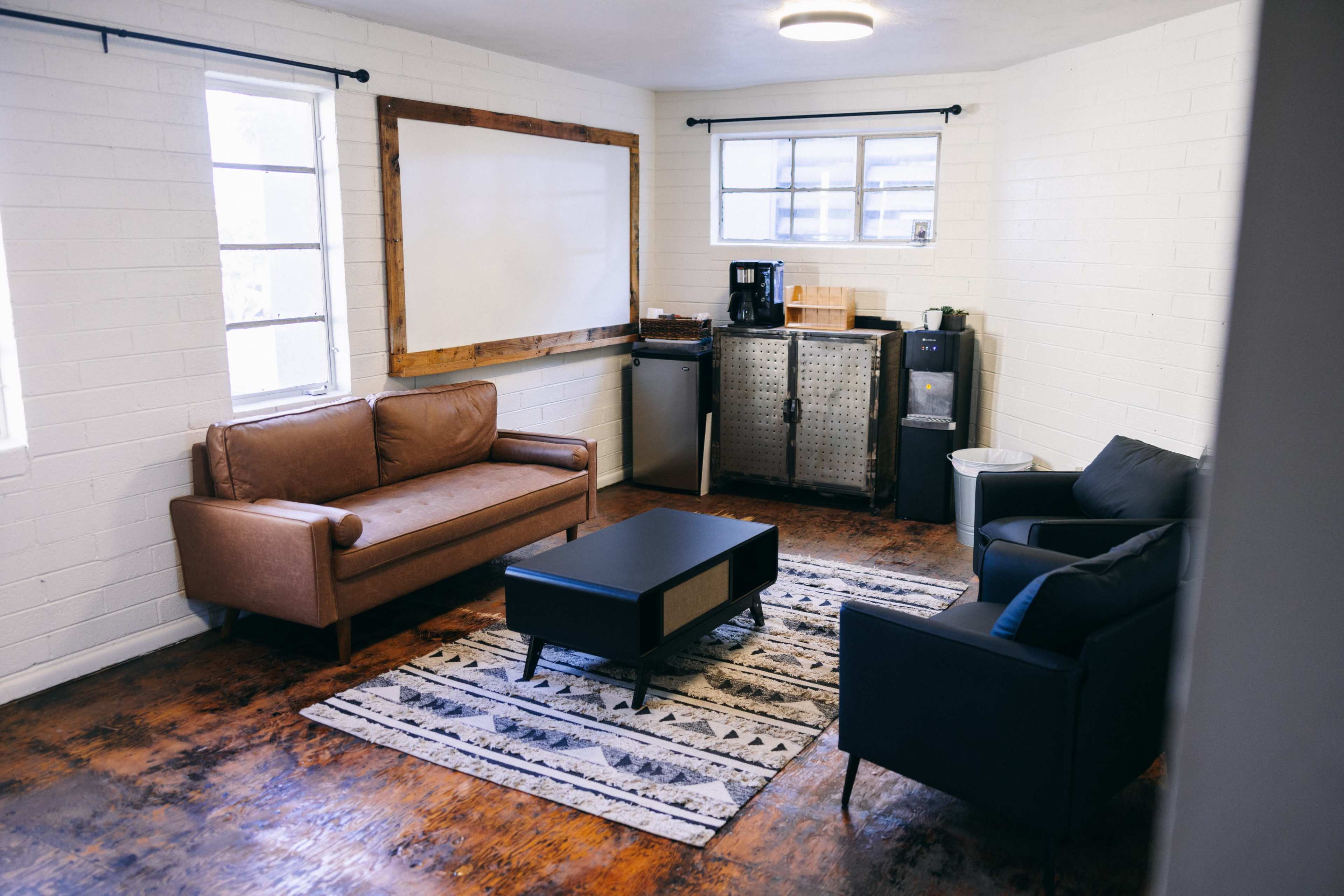 Downtown Upper Room Studio Image in Encanto Village, Phoenix, AZ