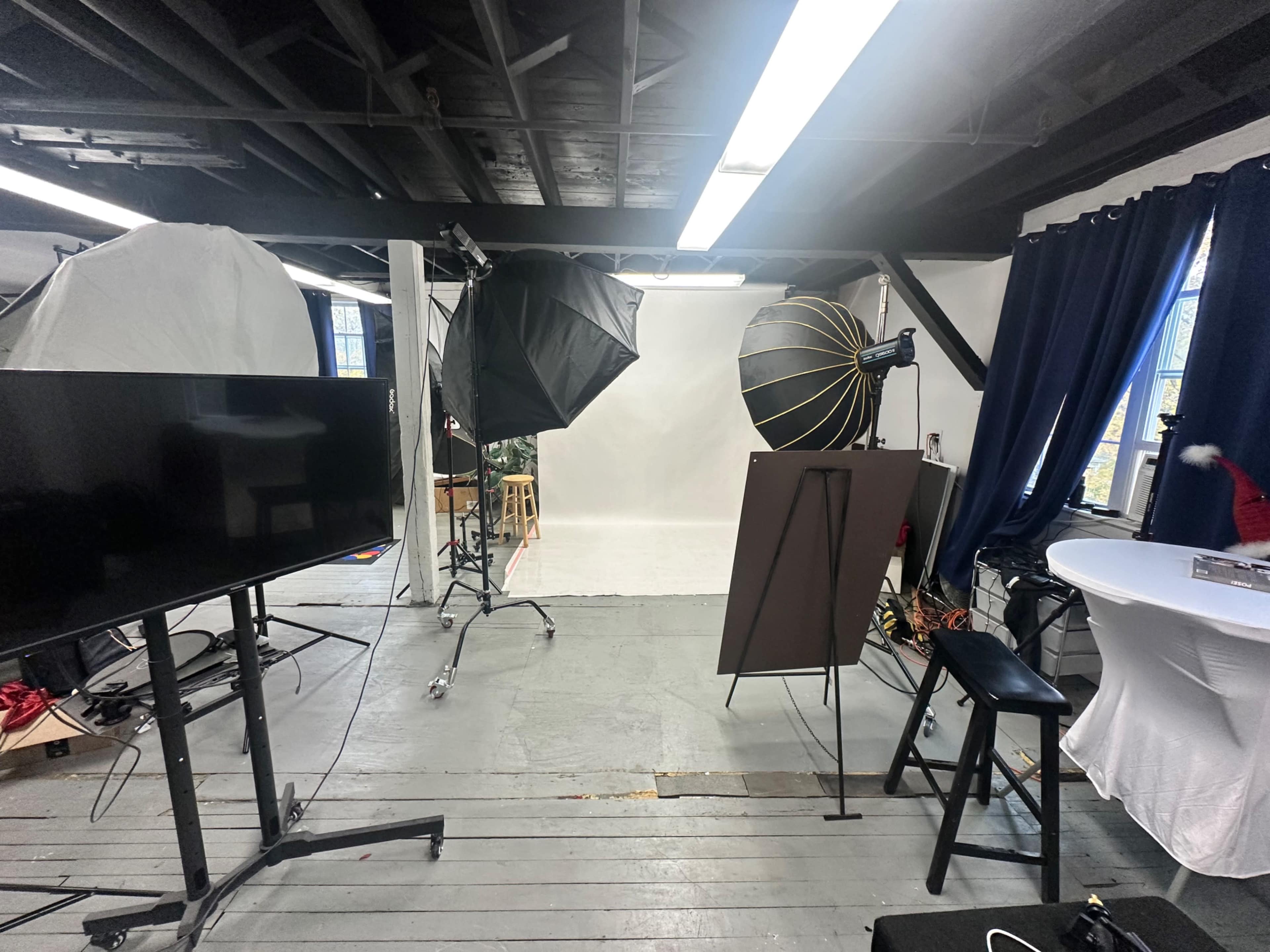 Boston South Shore Photography Studio w/ Lighting + Props Image in Rockland, Rockland, MA