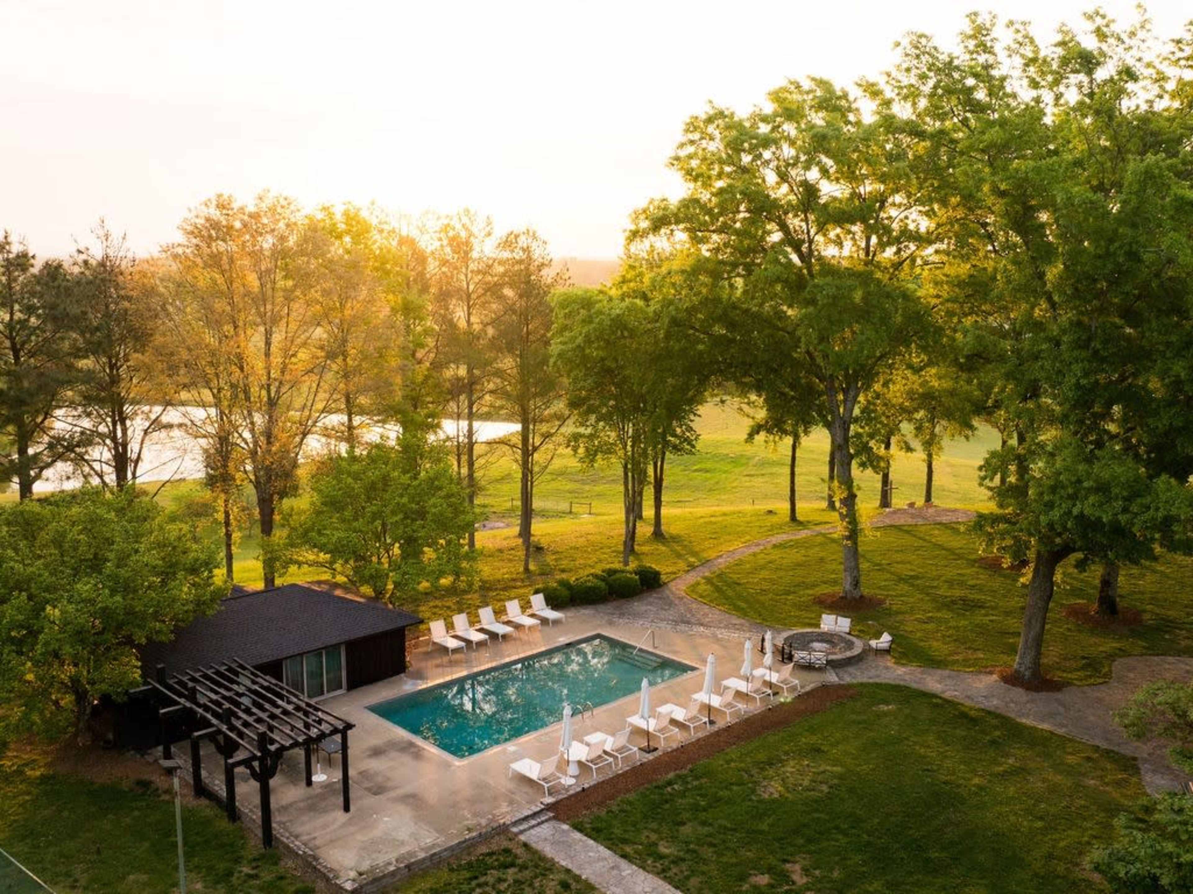 Upscale Luxury Barn on Modern Working Farm Image in Columbia, Columbia, TN