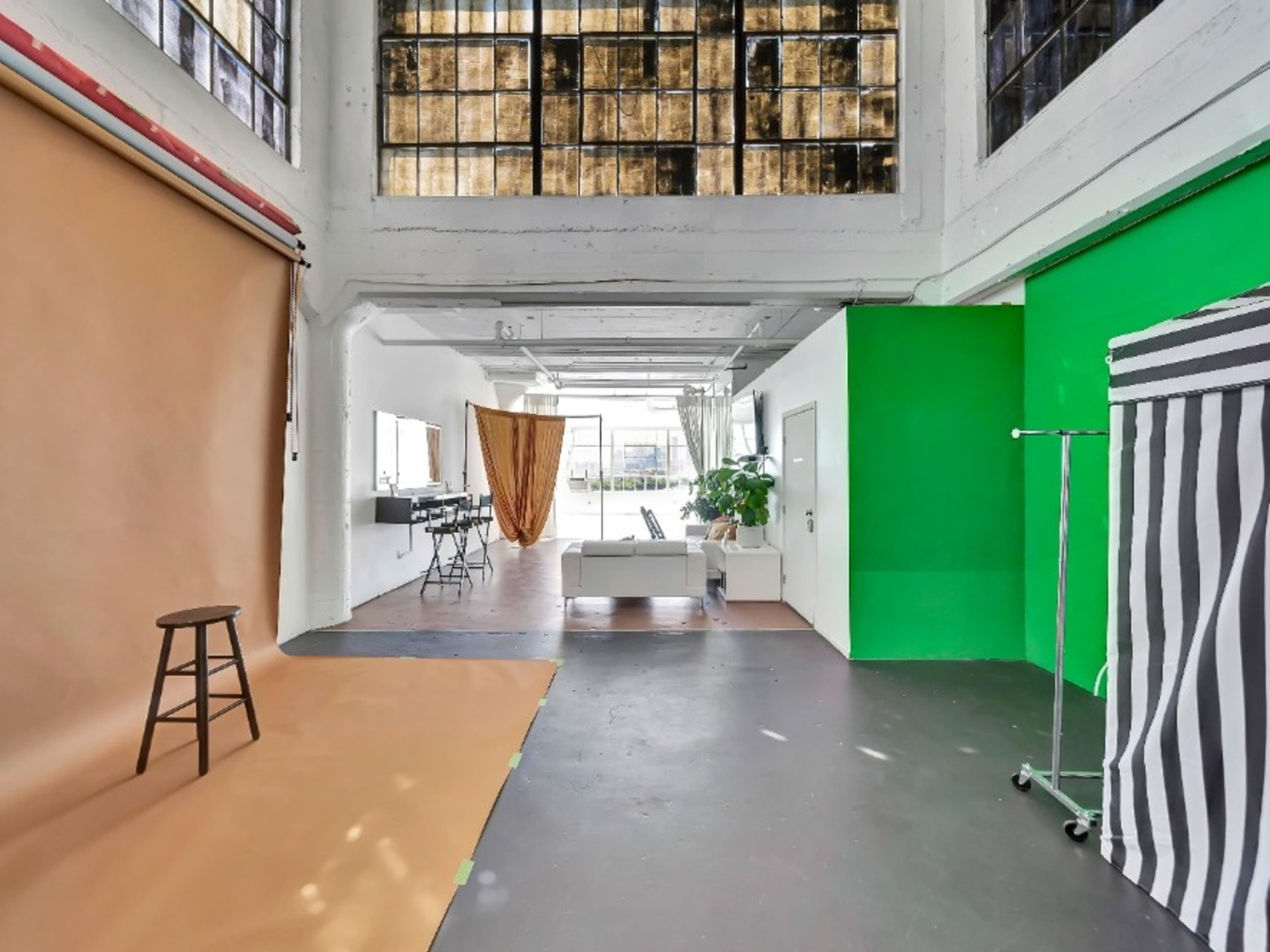 Wardrobe, Hair/Makeup & Holding Studio