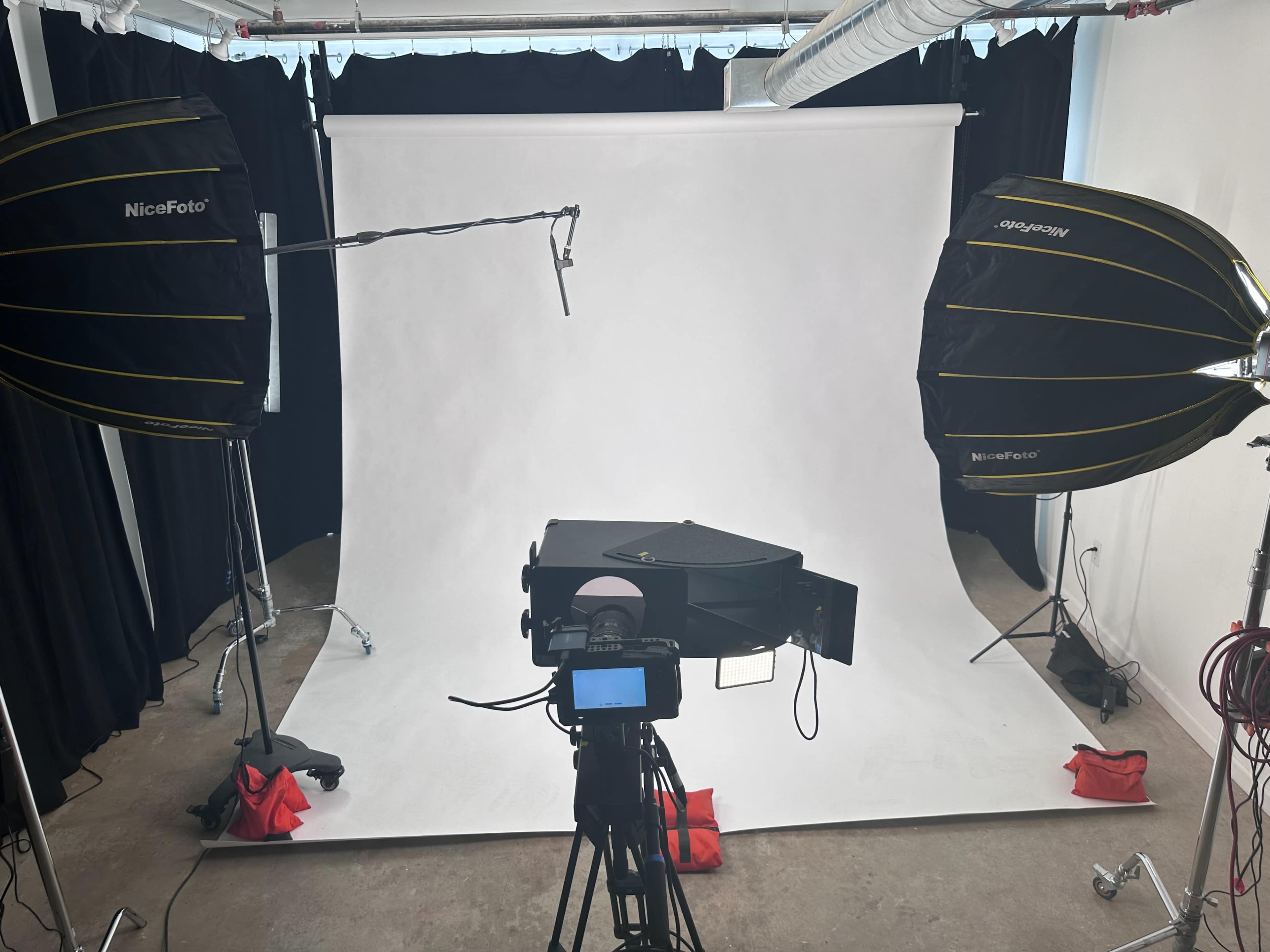 Bright, Spacious, Convenient Photo / Video / Audio Studio - 1 block from NJT Train Station Image in City of Orange, Orange, NJ