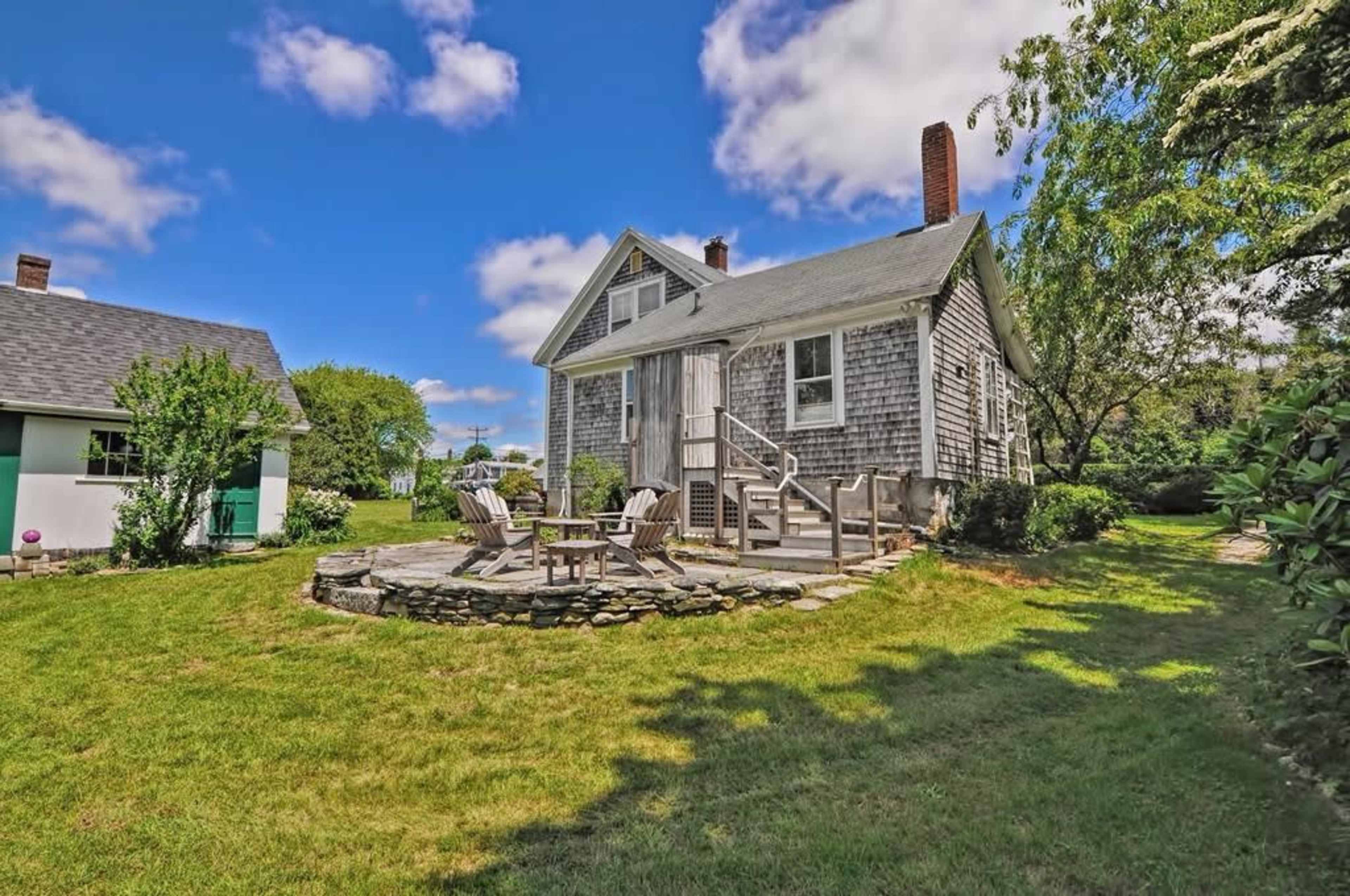 Rustic Cottage on the Farm Coast Image in Westport, Westport Point, MA