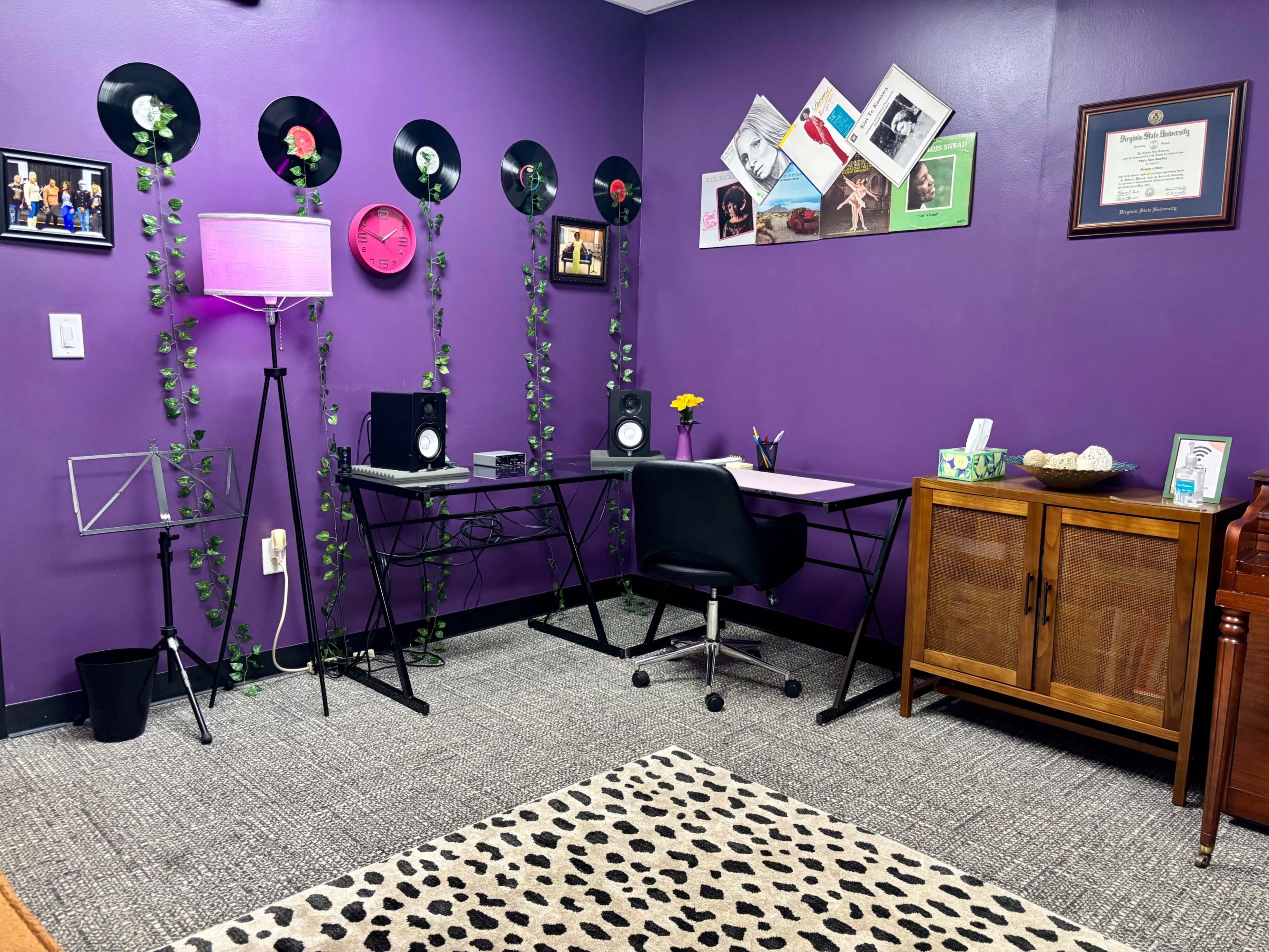 Chic Rehearsal & Content Studio Image in River Park, Atlanta, GA