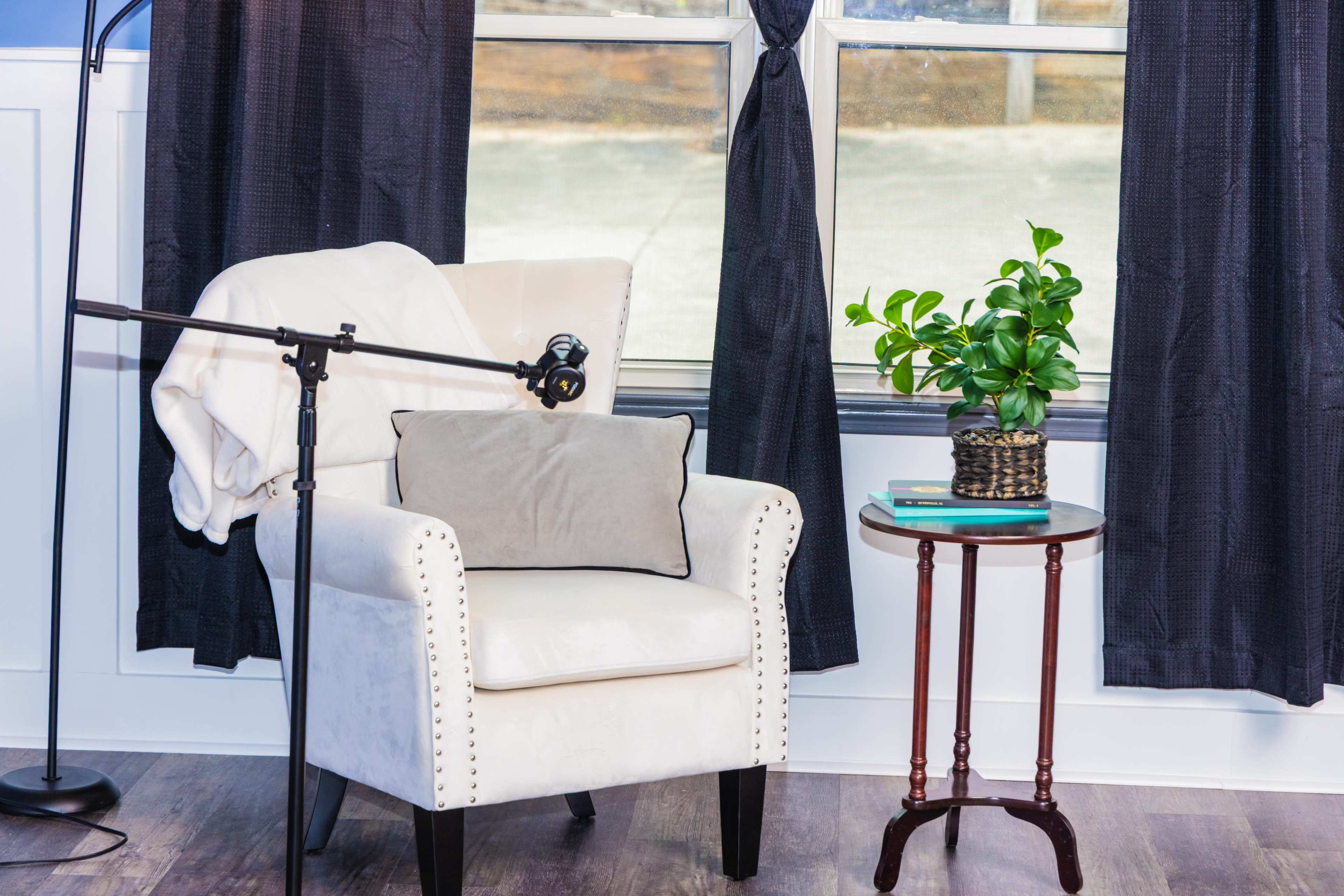 Mid City studio with lots of versatility Image in Huntsville, Huntsville, AL