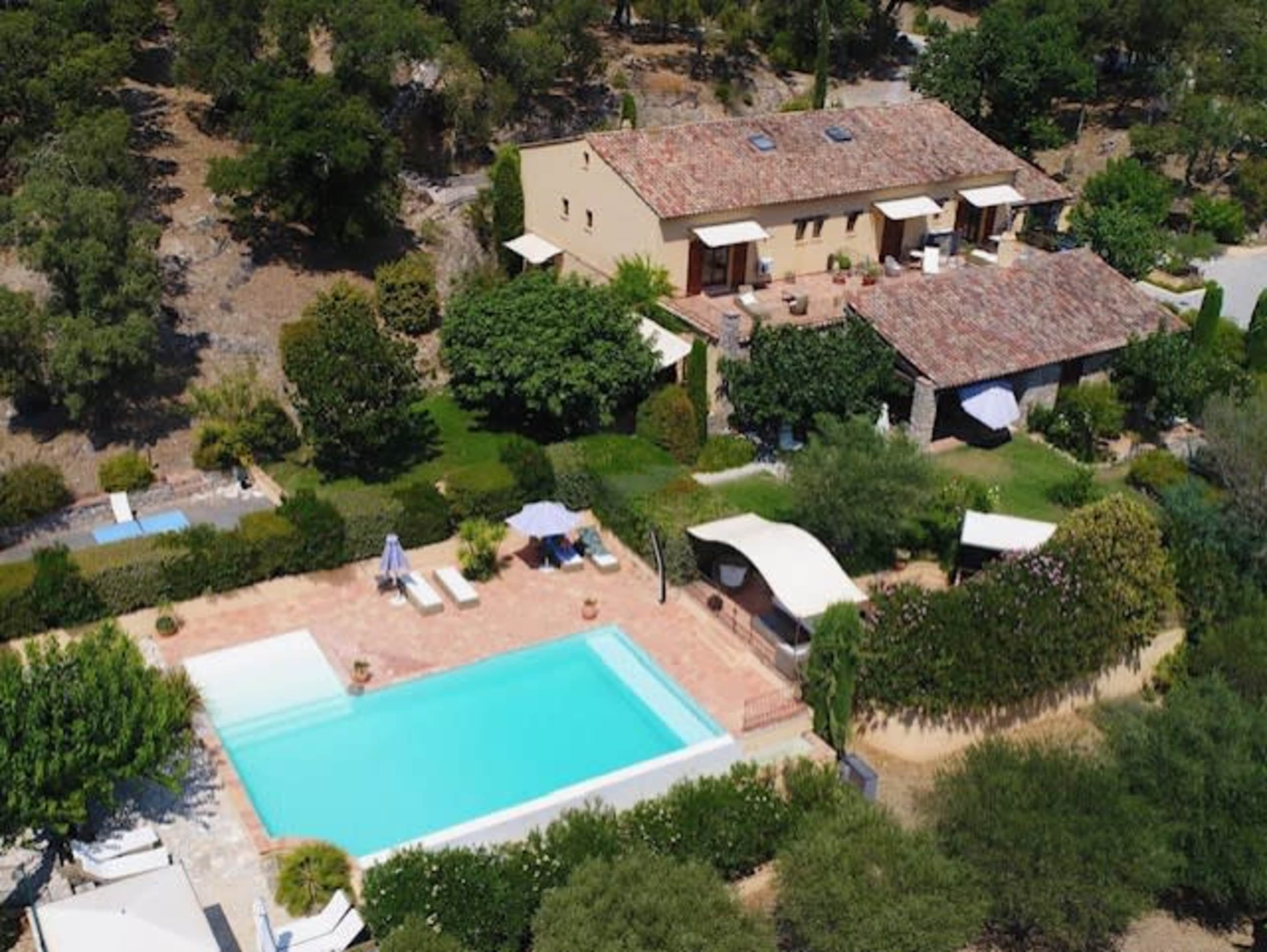 maison d'hôtes provençale au coeur de vignes Image in , LE PLAN DE LA TOUR