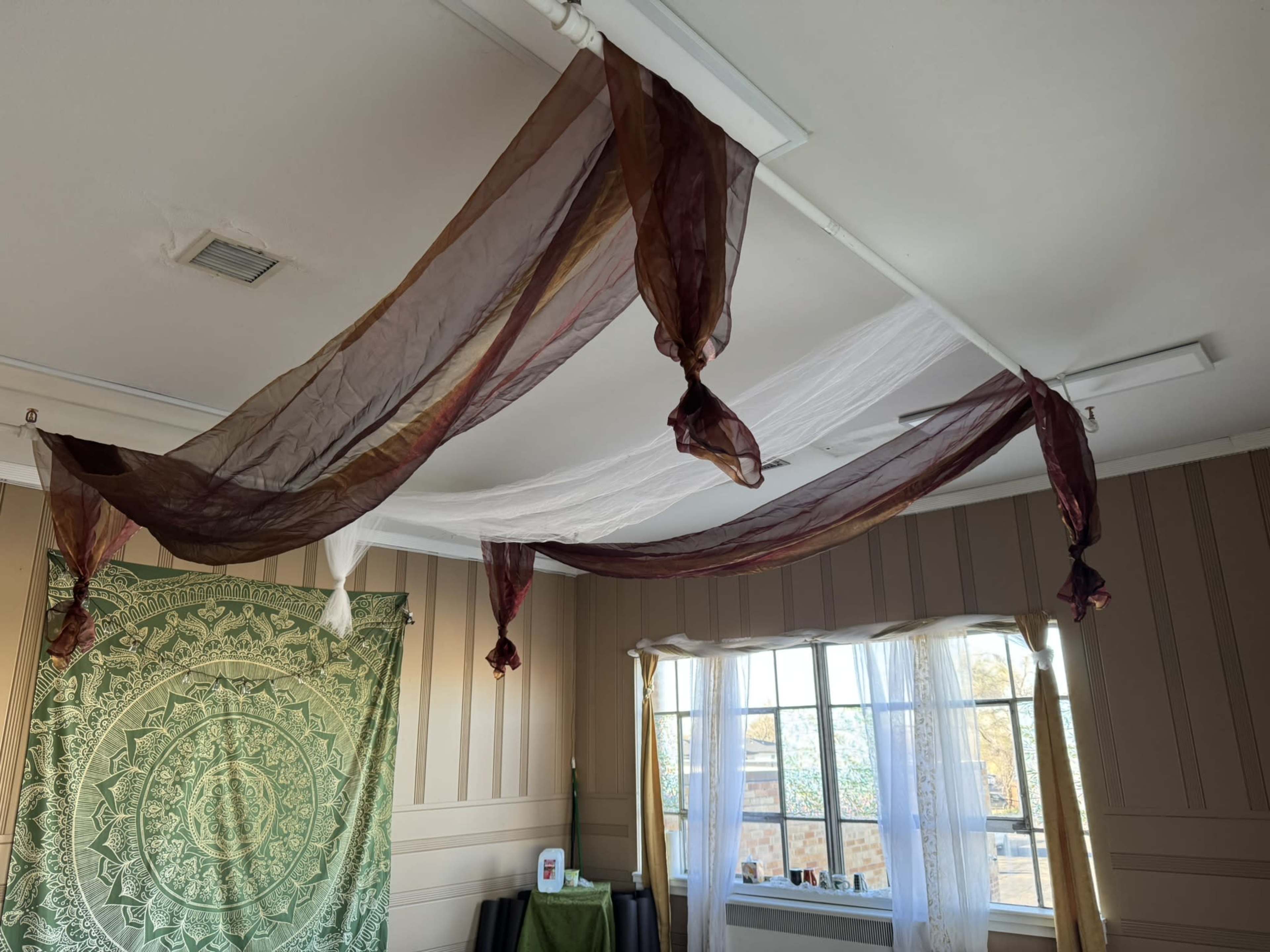 Studio with lots of natural daylight Image in Overland, Denver, CO
