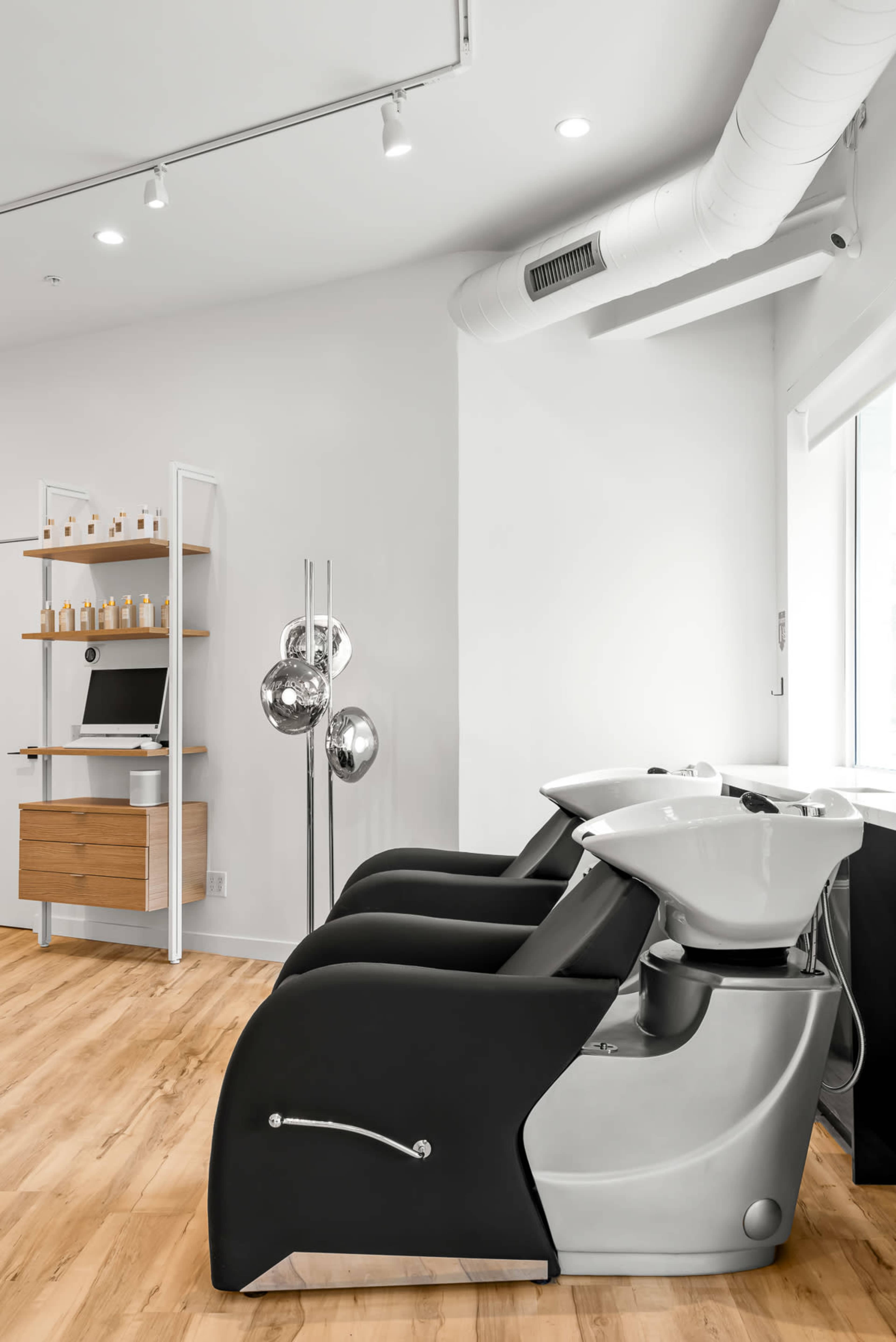 Beautiful Beverly Hills salon Image in Beverly Hills, Beverly Hills, CA