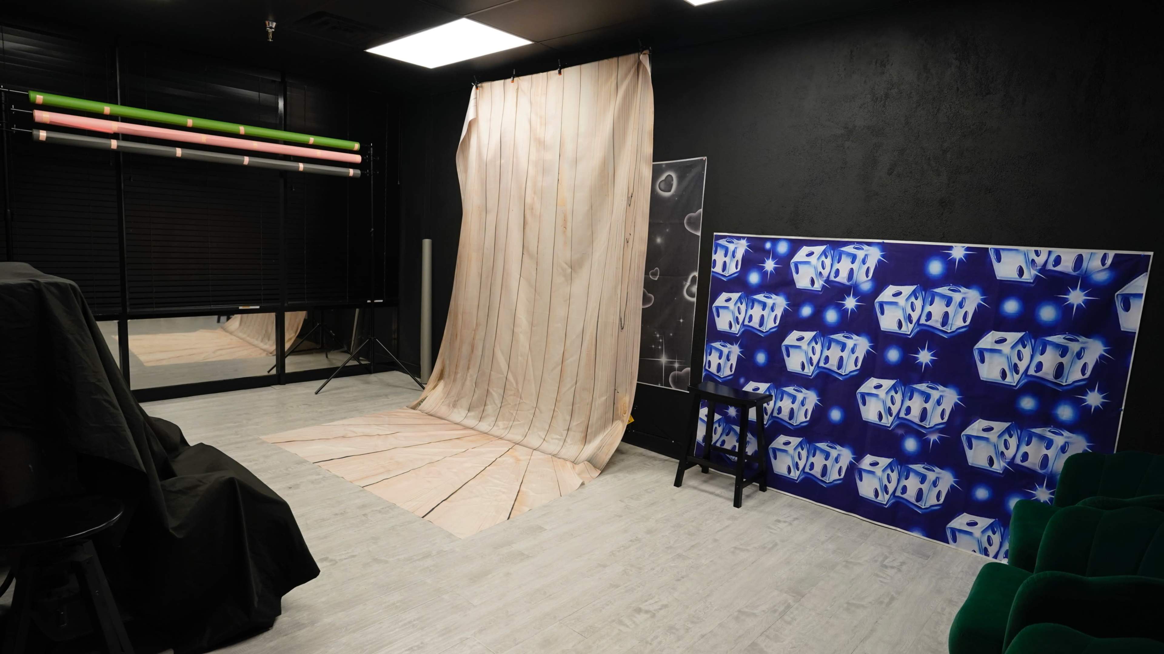 Backdrop Heaven - Vegas Portrait Studio Image in Charleston, Las Vegas, NV