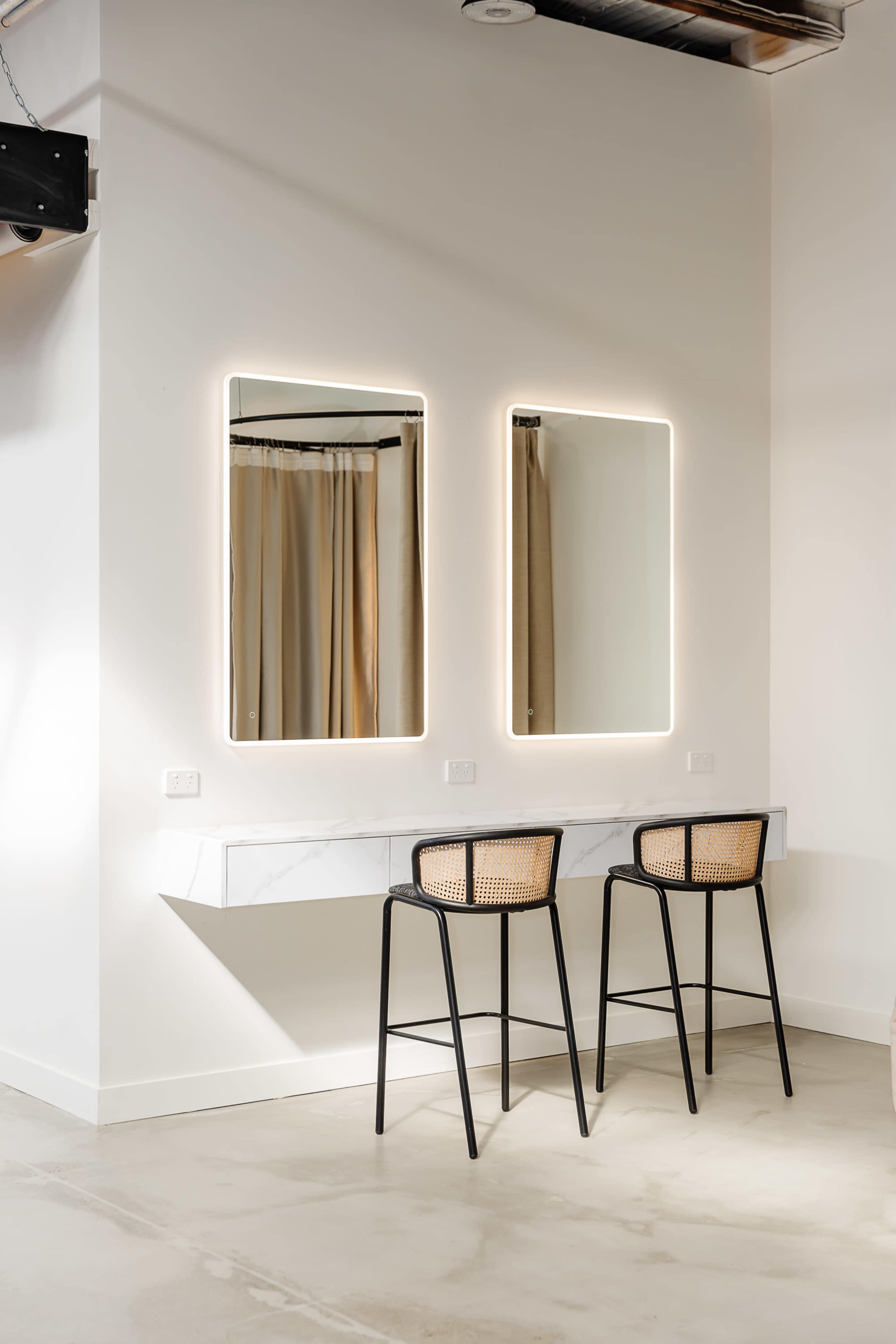 Aesthetic Studio with Natural & Controlled Light Image in Airport West, Airport West, VIC