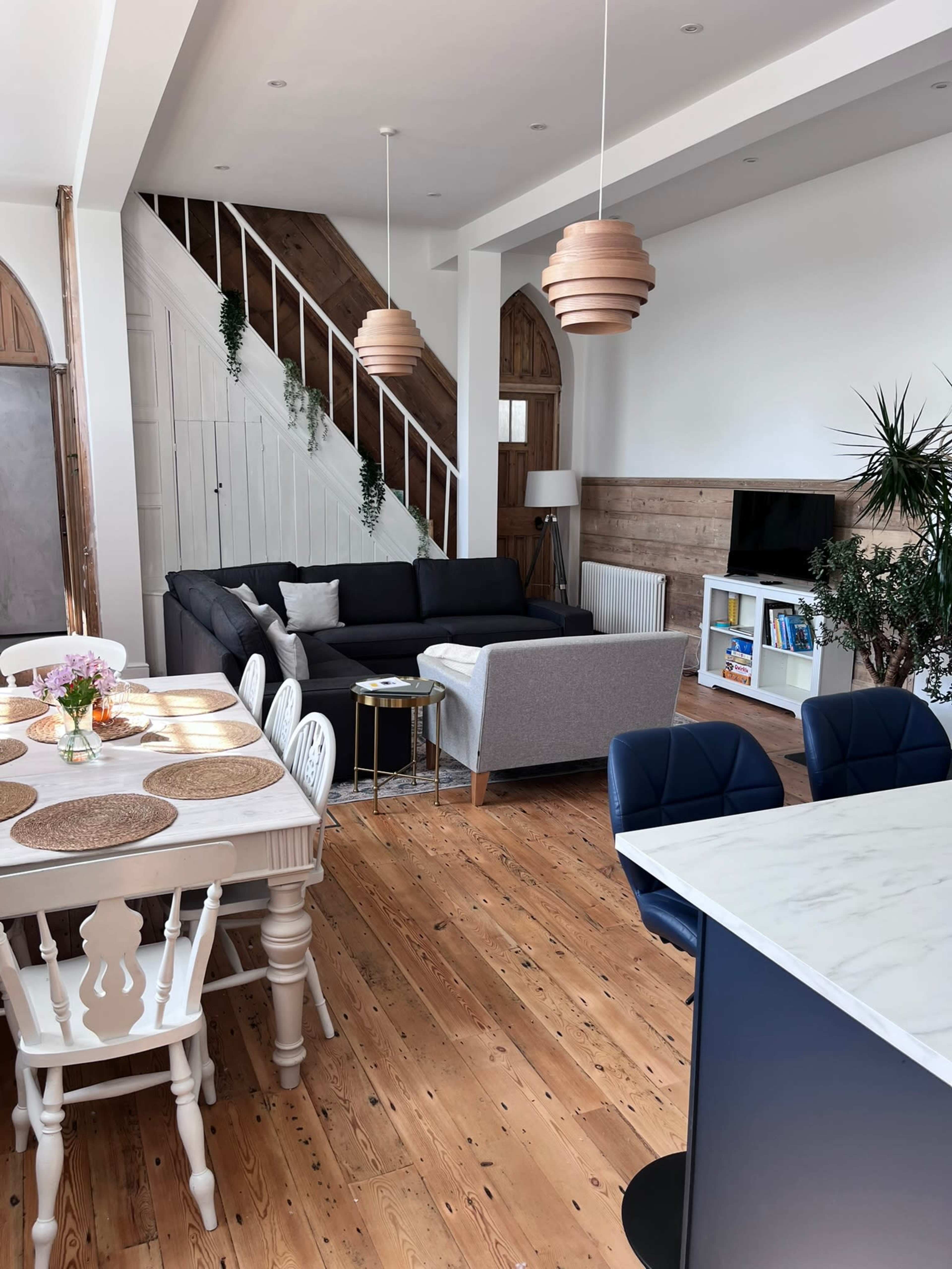 Devon converted school house large open plan space Image in Witheridge, Tiverton, ENG