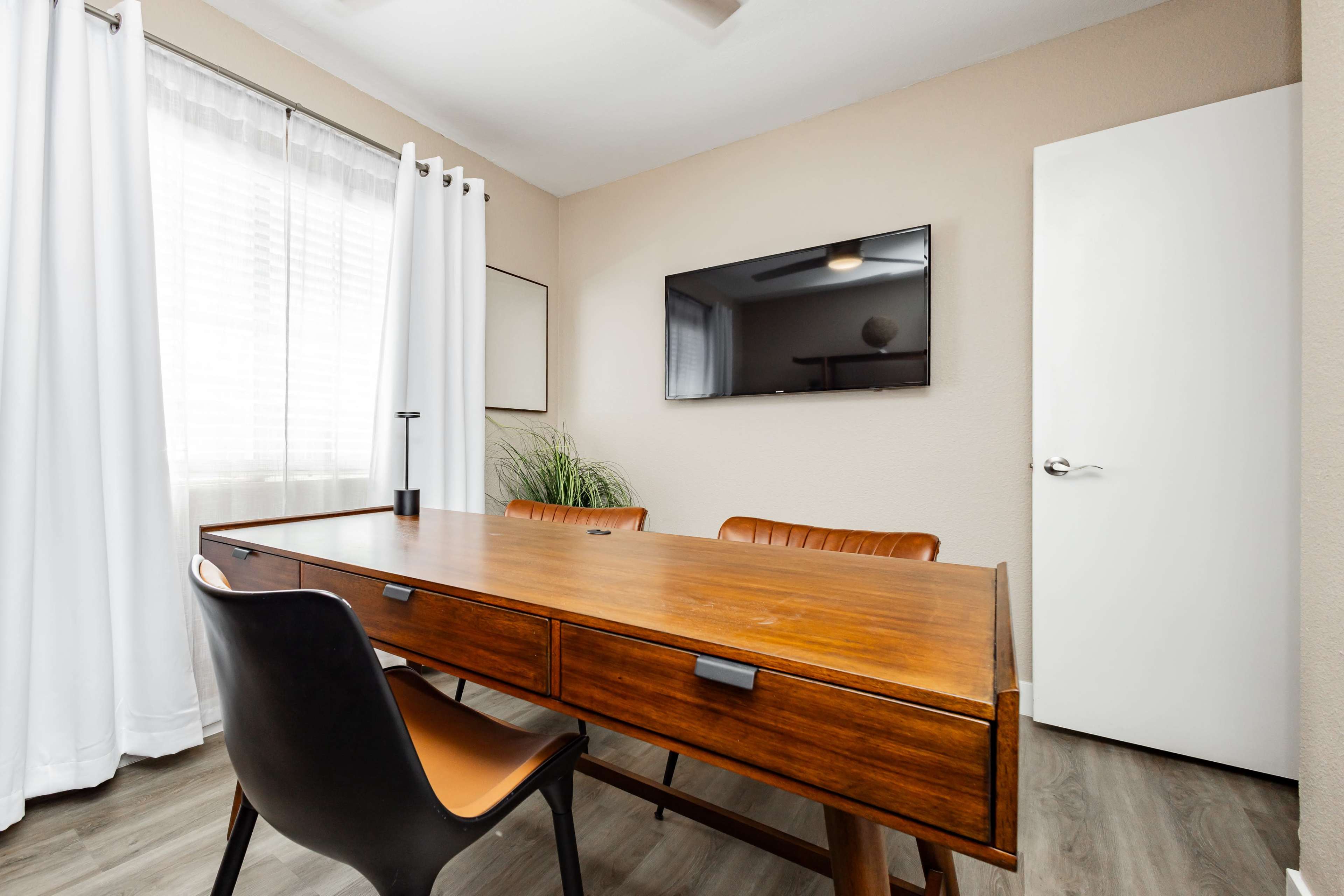 Jazz Club and Cigar Lounge Themed Ranch Home| Great for production, Content Creation Image in Henderson, Henderson, NV