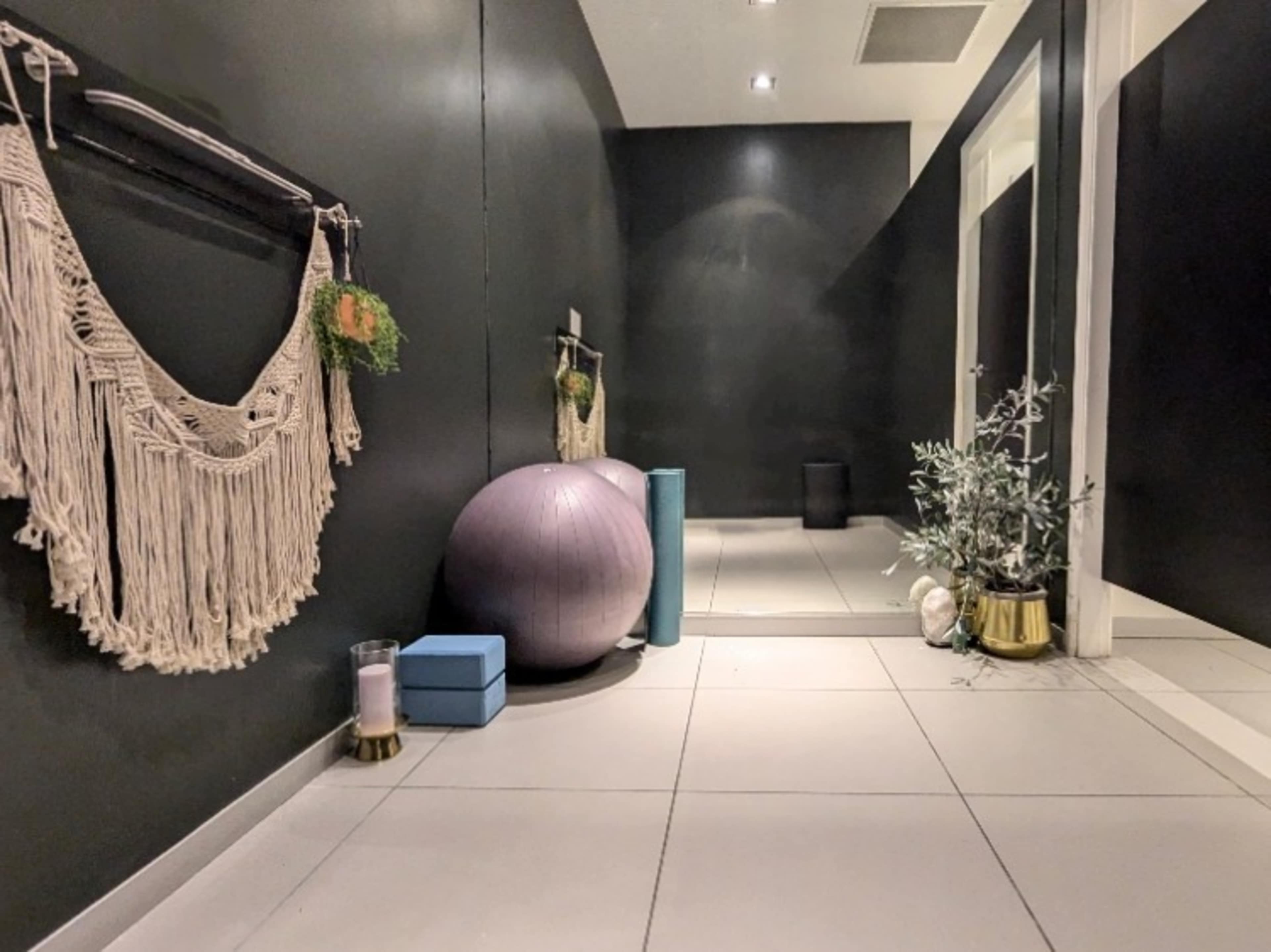 2 Person Meditation & Yoga Room