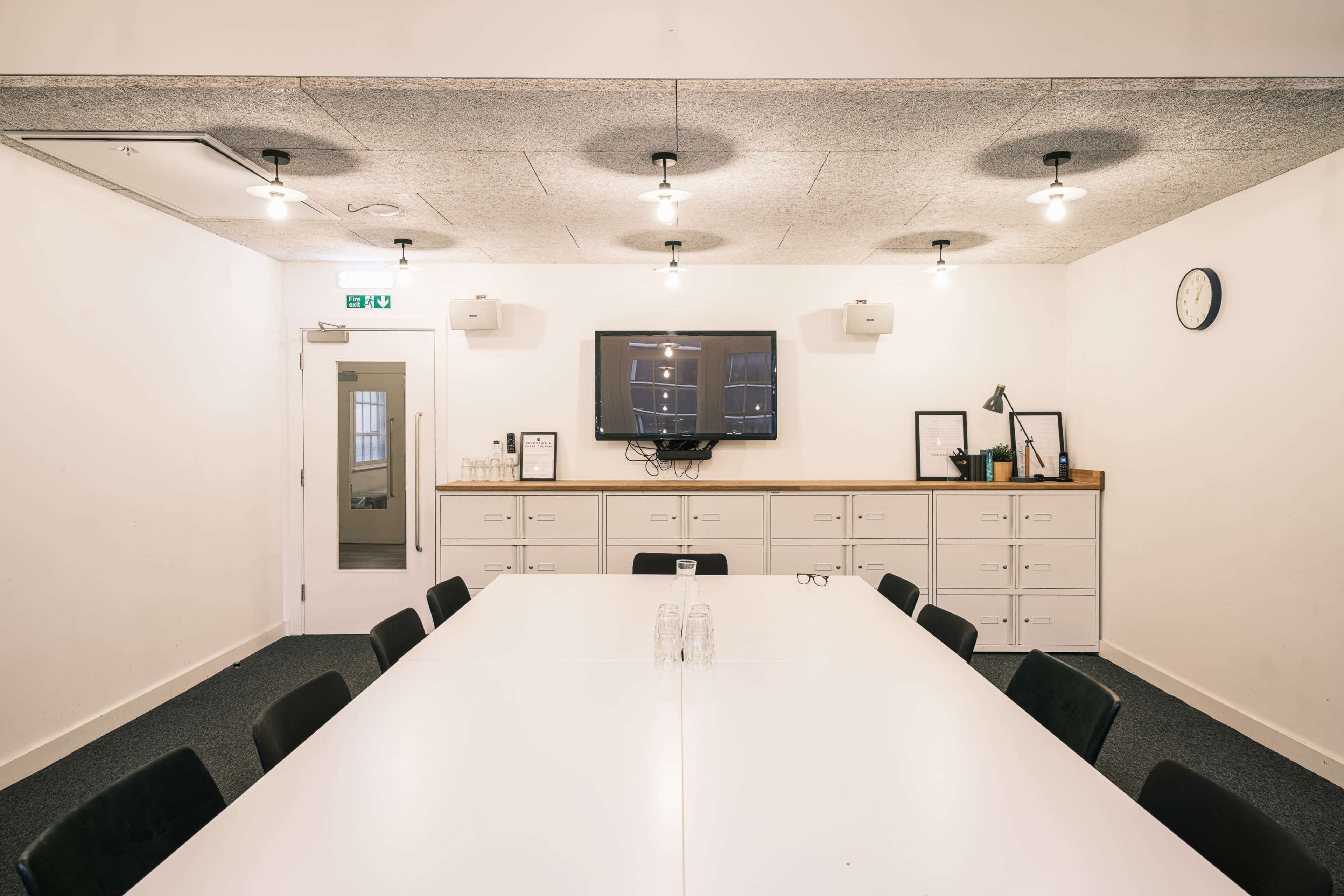 Light and Modern Space in Central London Image in London, London, ENG