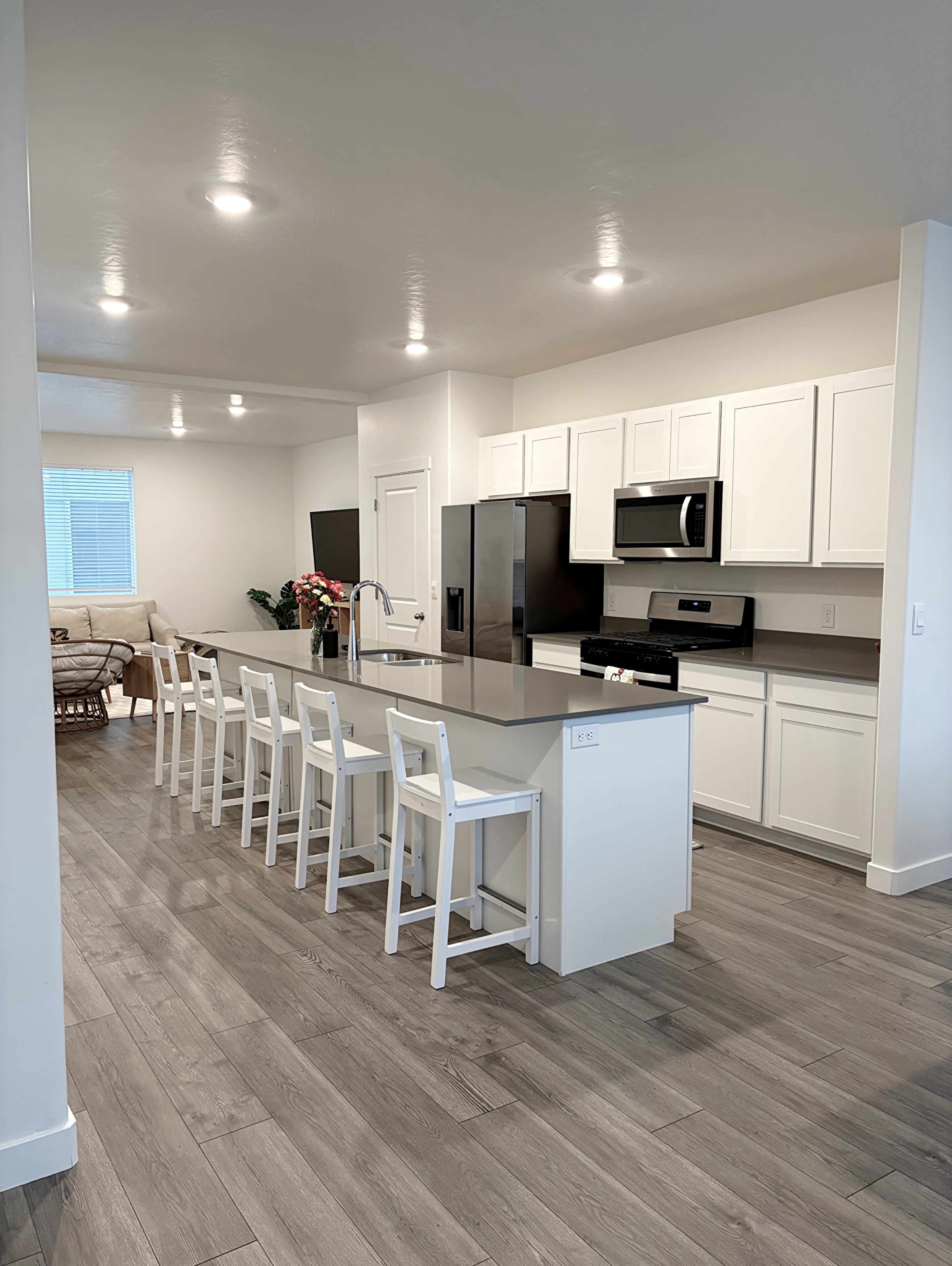 Bright & Sleek Lakeside Modern Townhouse Image in Saratoga Springs, Lehi, UT