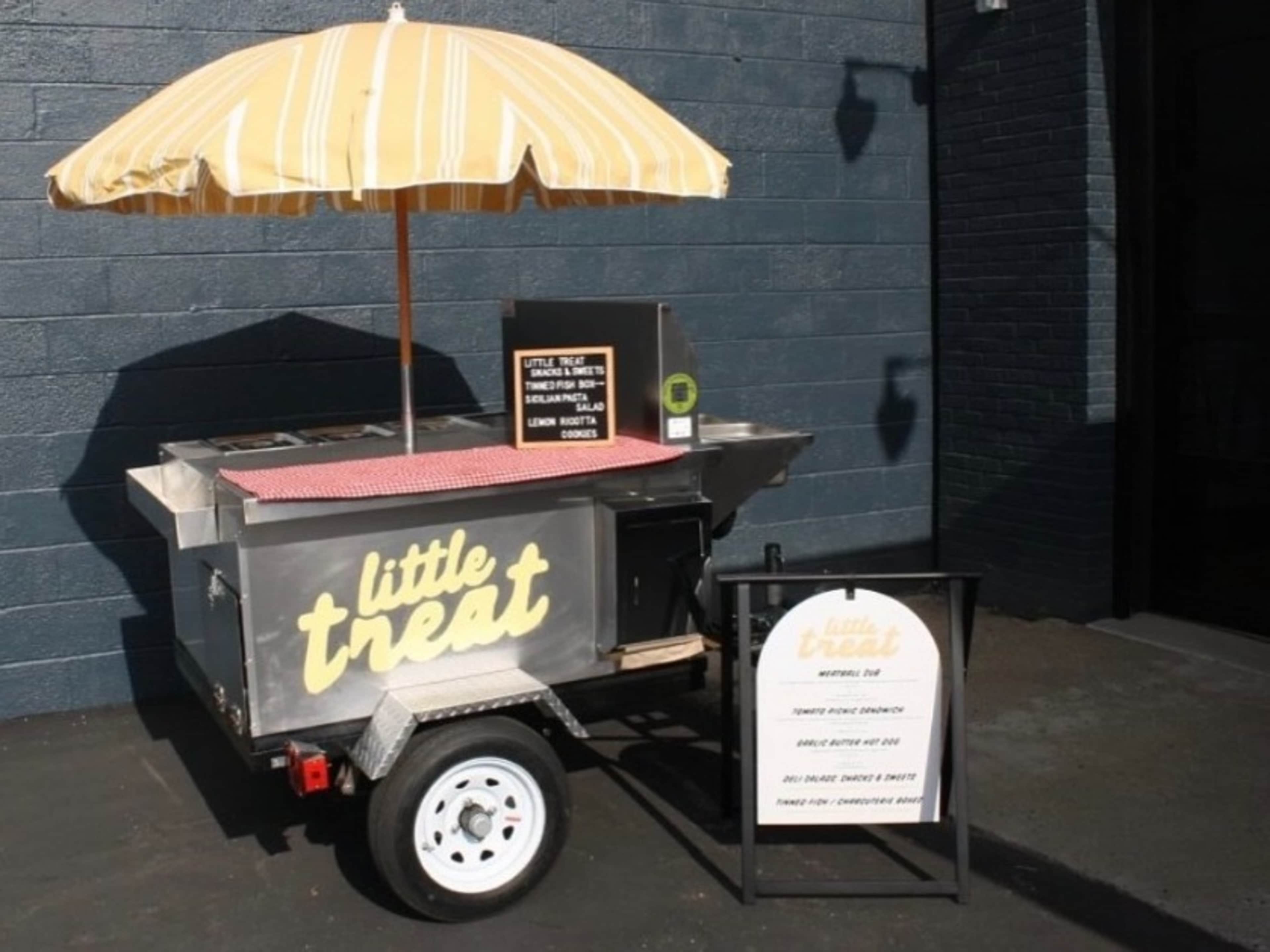 Little Treat Hot Dog Cart 