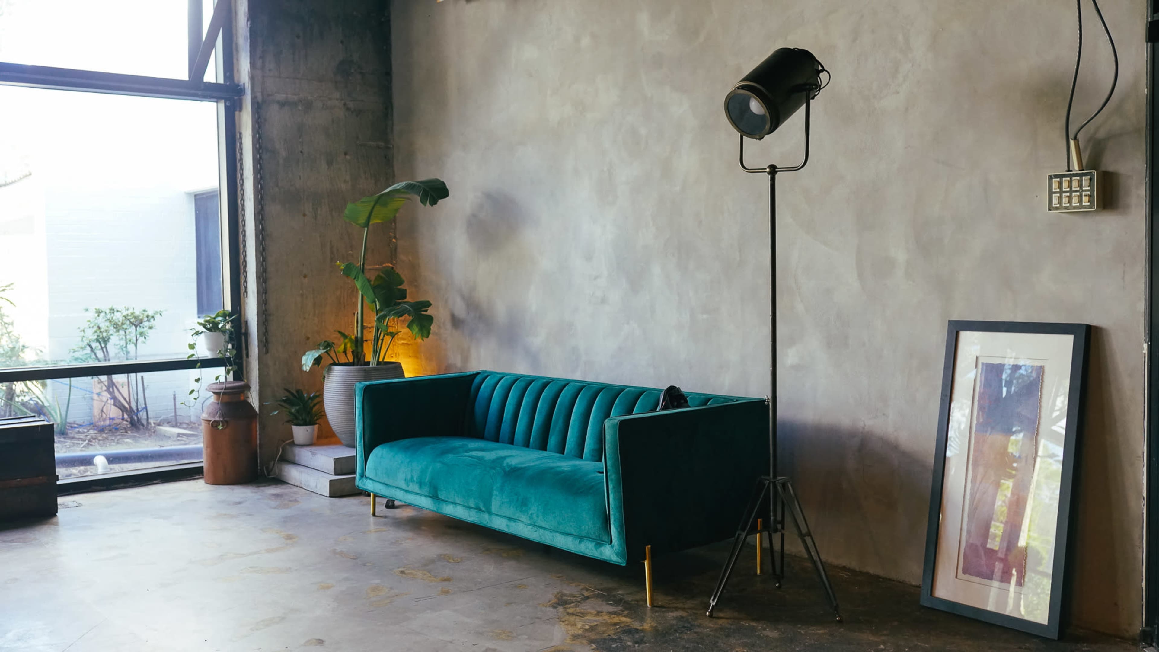 Contemporary Industrial Space! Ideal for Intimate Social Gathering Image in , Winter Park, FL