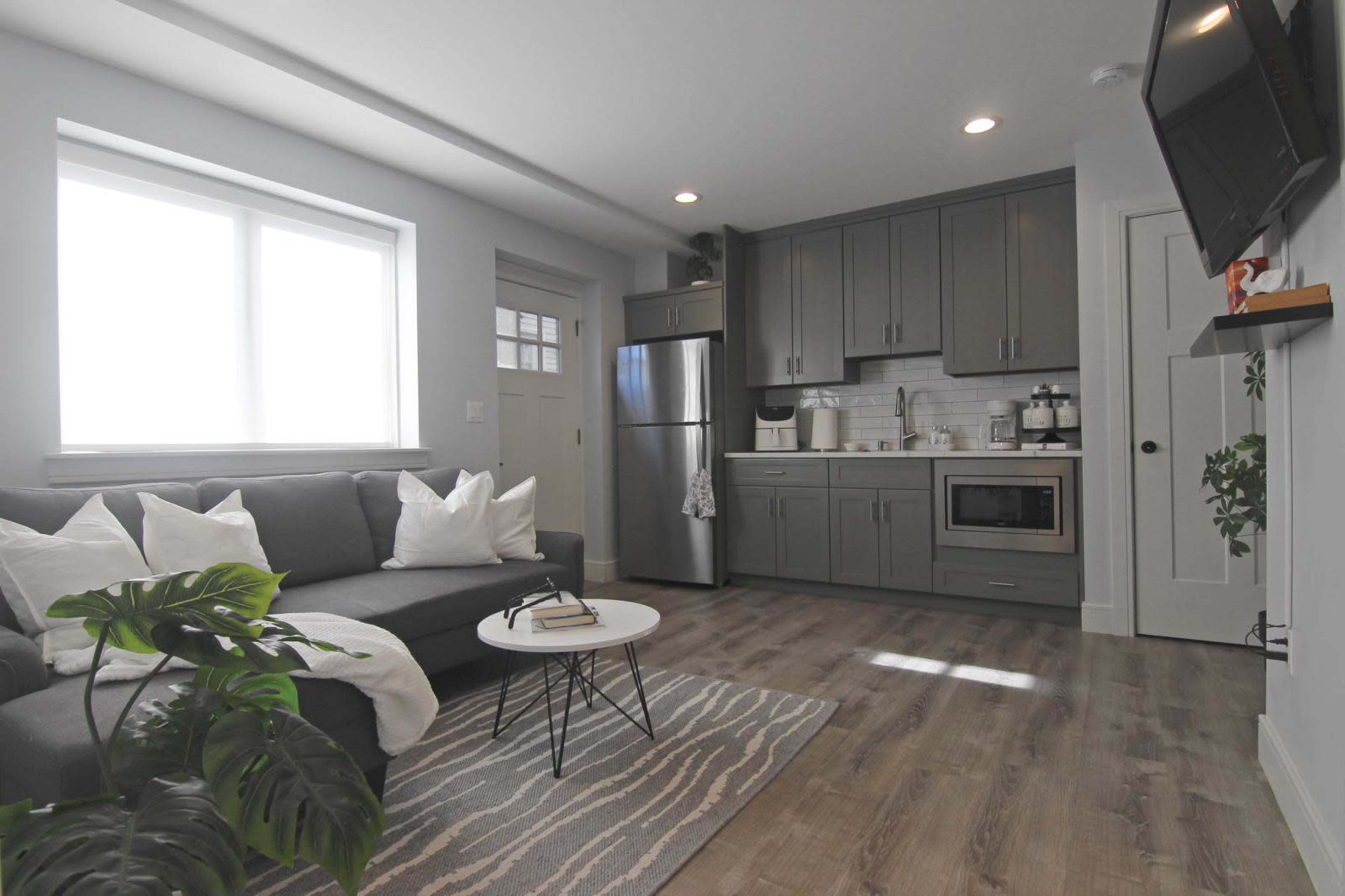 Enjoy modern comfort in a quiet and safe neighborhood. Image in Palisades Park, Palisades Park, NJ